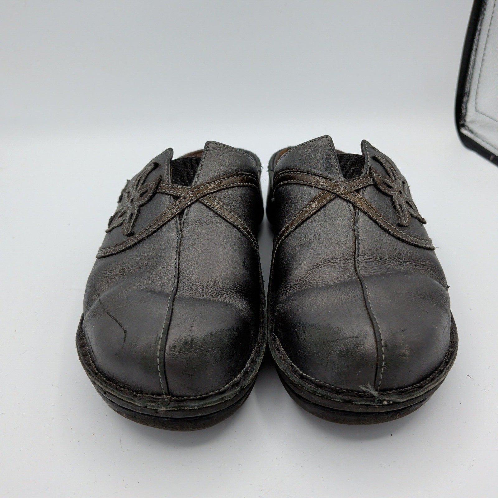 Naot Womens Black Leather Floral Embroidered Clogs Mules EU 37 Comfort Shoes