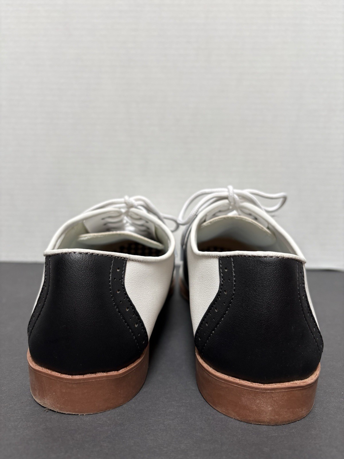 PREDICTIONS Women’s 10W SADDLE SHOES Retro 1950’s Oxford Blk & Wht ~ WORN ONCE!