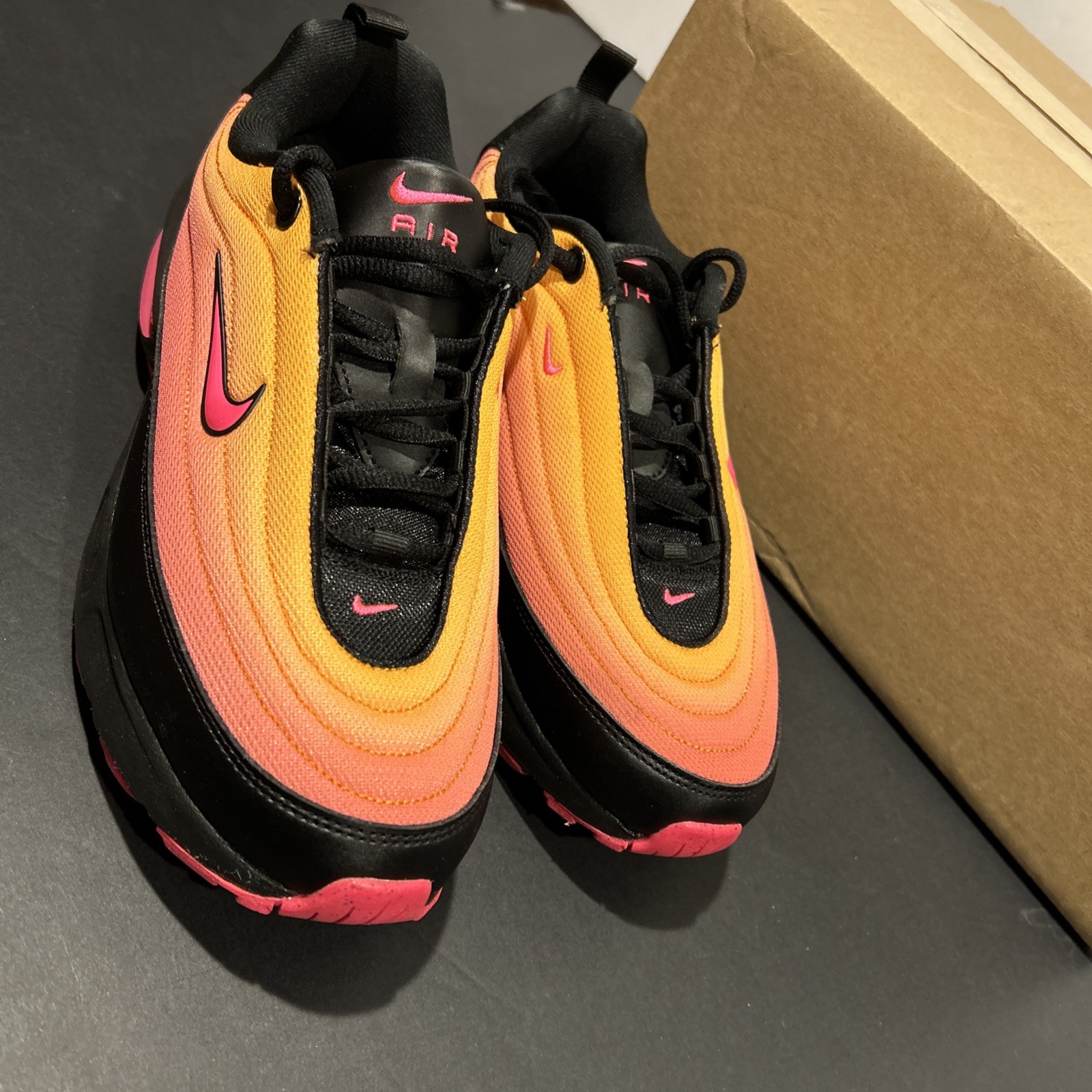 Size 8 Women’s Nike Air Max Portal Brand NEW No Box
