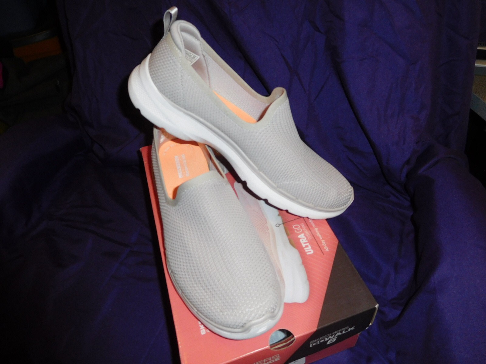 9.5M SKECHERS GO WALK 6 CLEAR VIRTUE BEIGE WOMENS loafers slide on