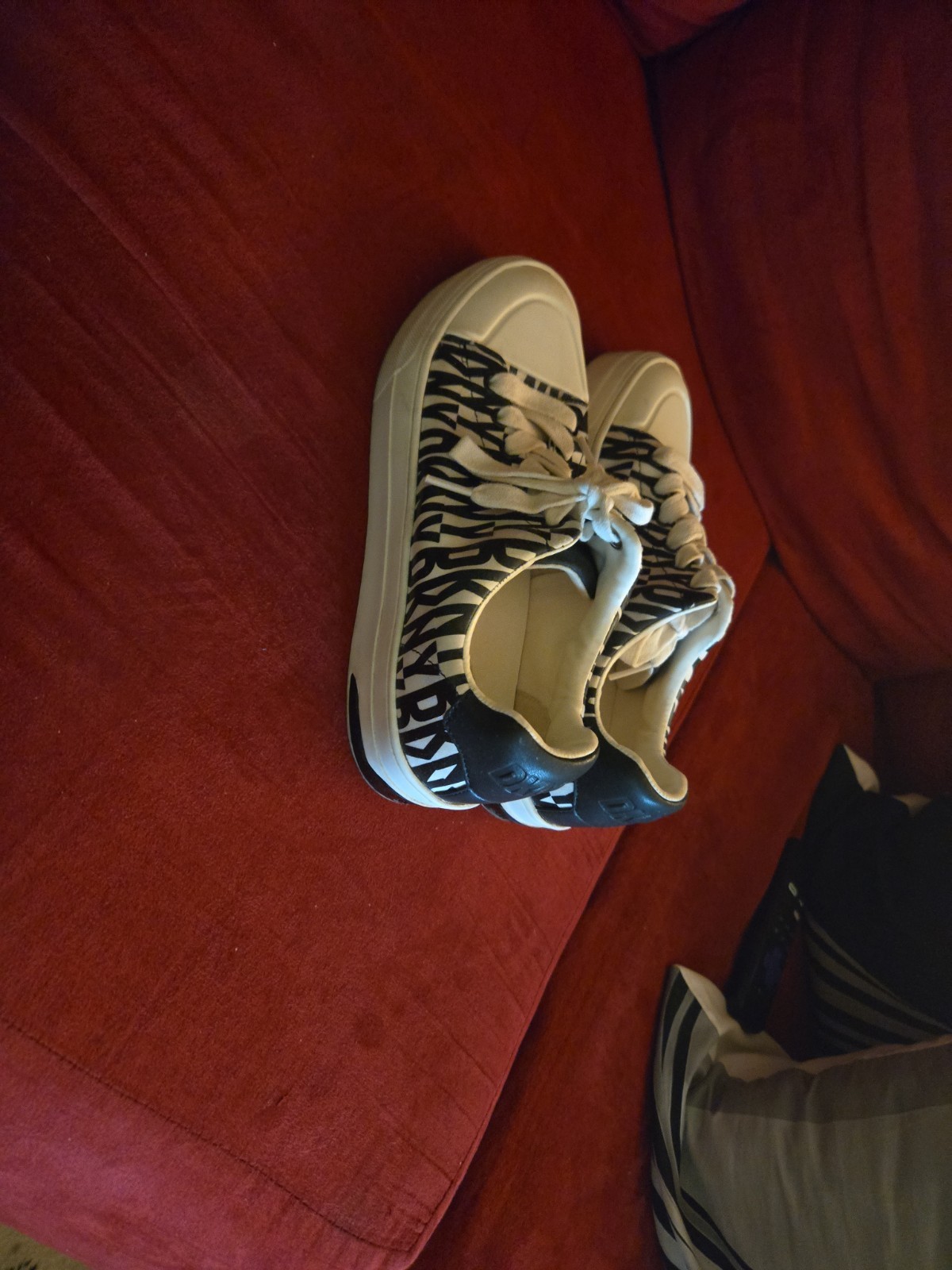 DKNY 7.5 Womens Shoes