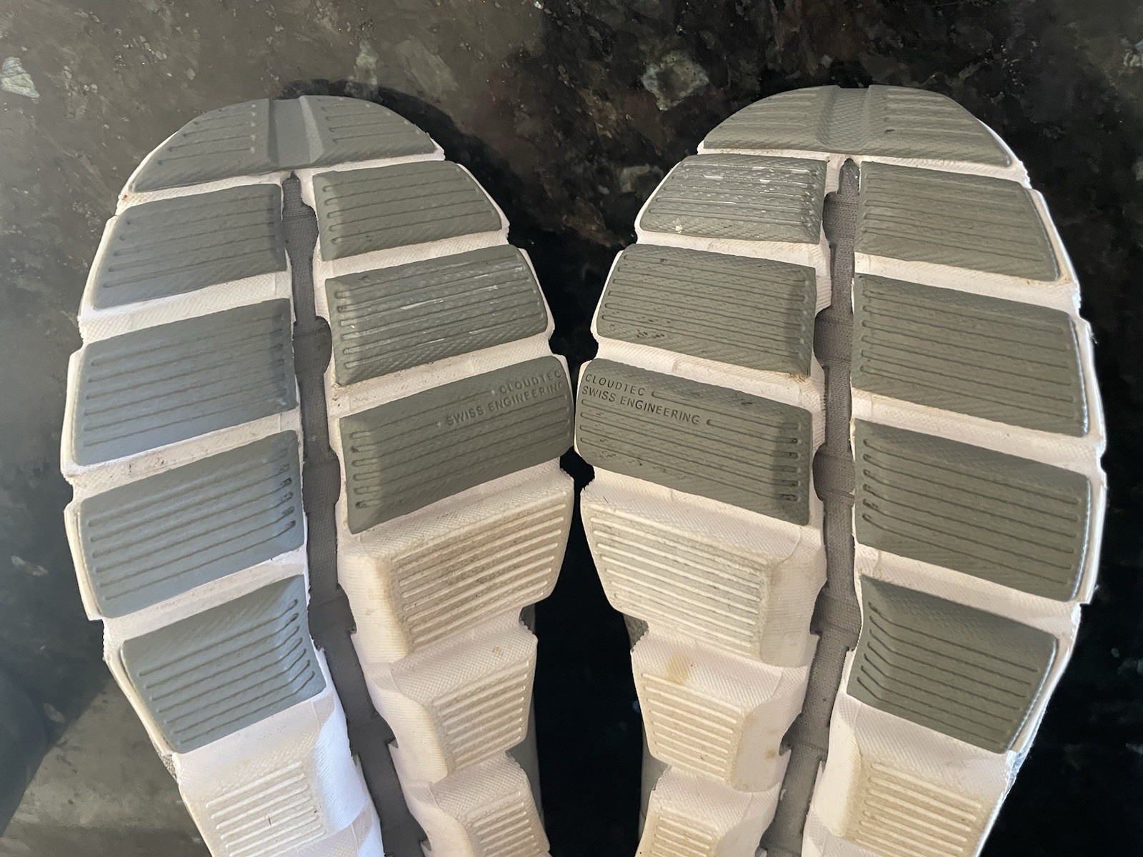 On Cloud 5 Terry Women Running Shoes Glacier White Sz 9 Shoes Casual
