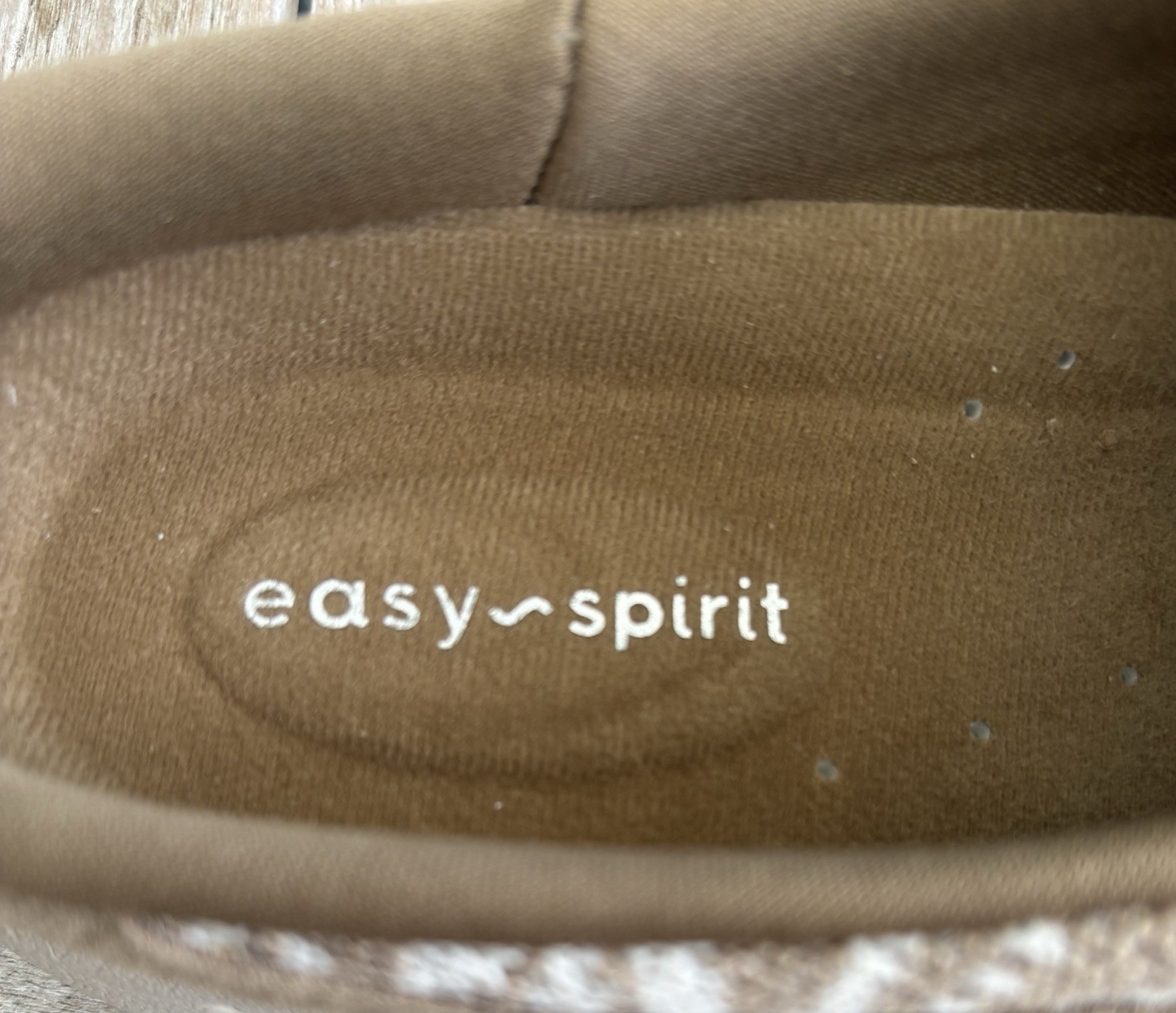 Easy Spirit Traveltime 565 Women’s Comfort Slip-On Suede Shoes Taupe 10M