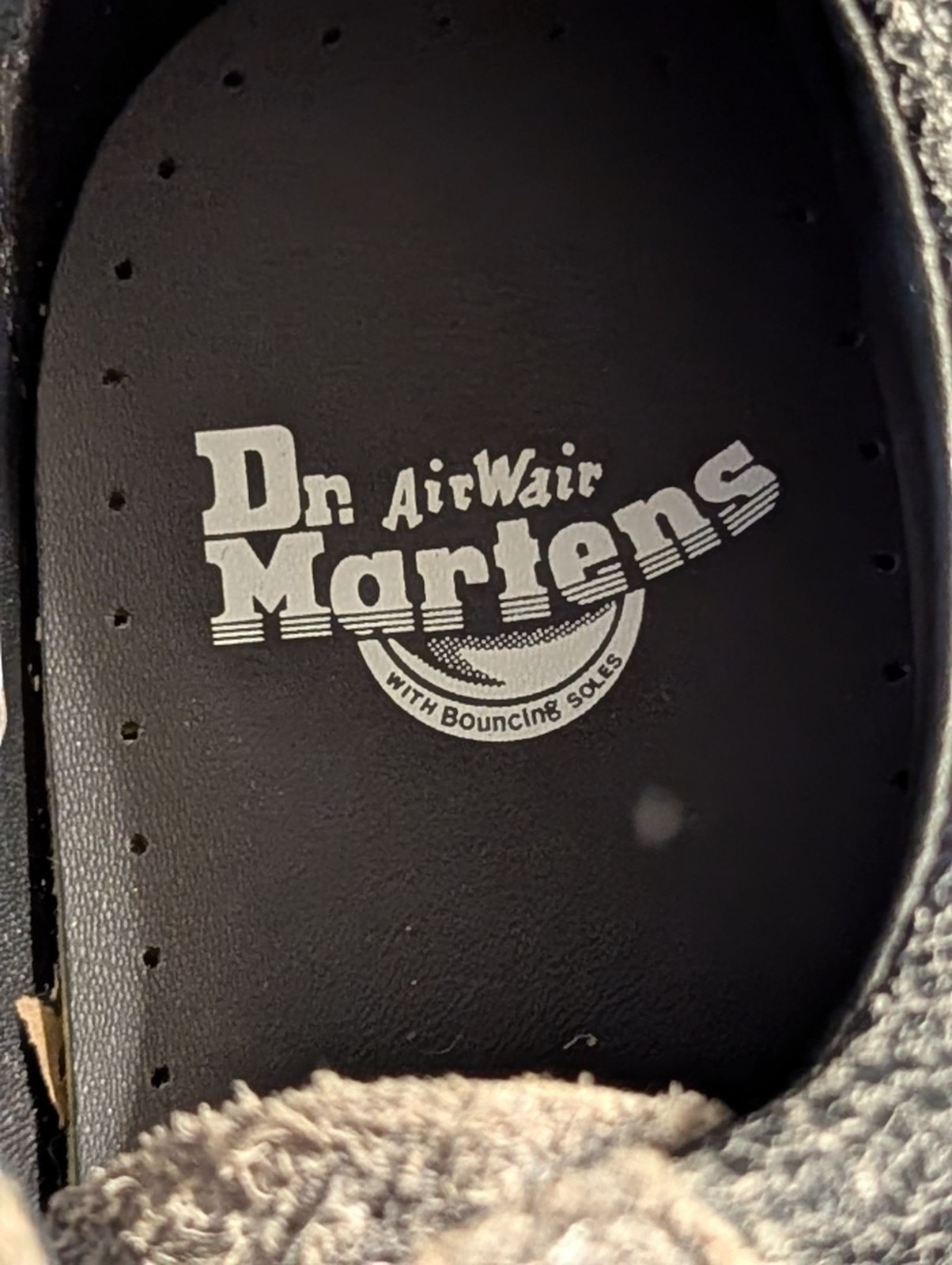 Dr. Martens 8053 Stonewashed Suede Casual Women’s Shoes Size 6