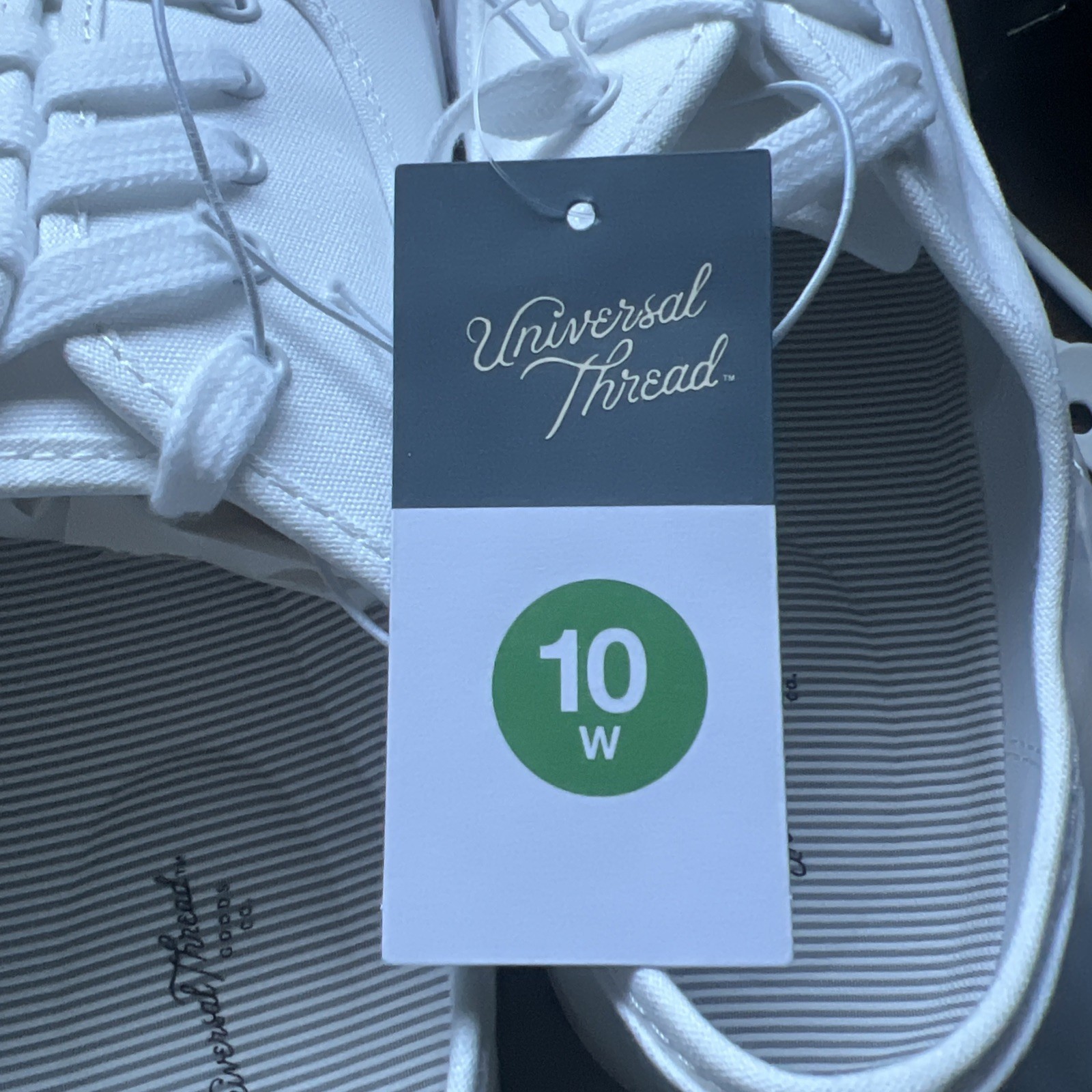 Universal Thread™ Lunea Wide Width Lace-Up Canvas Low Top Sneakers White 10W