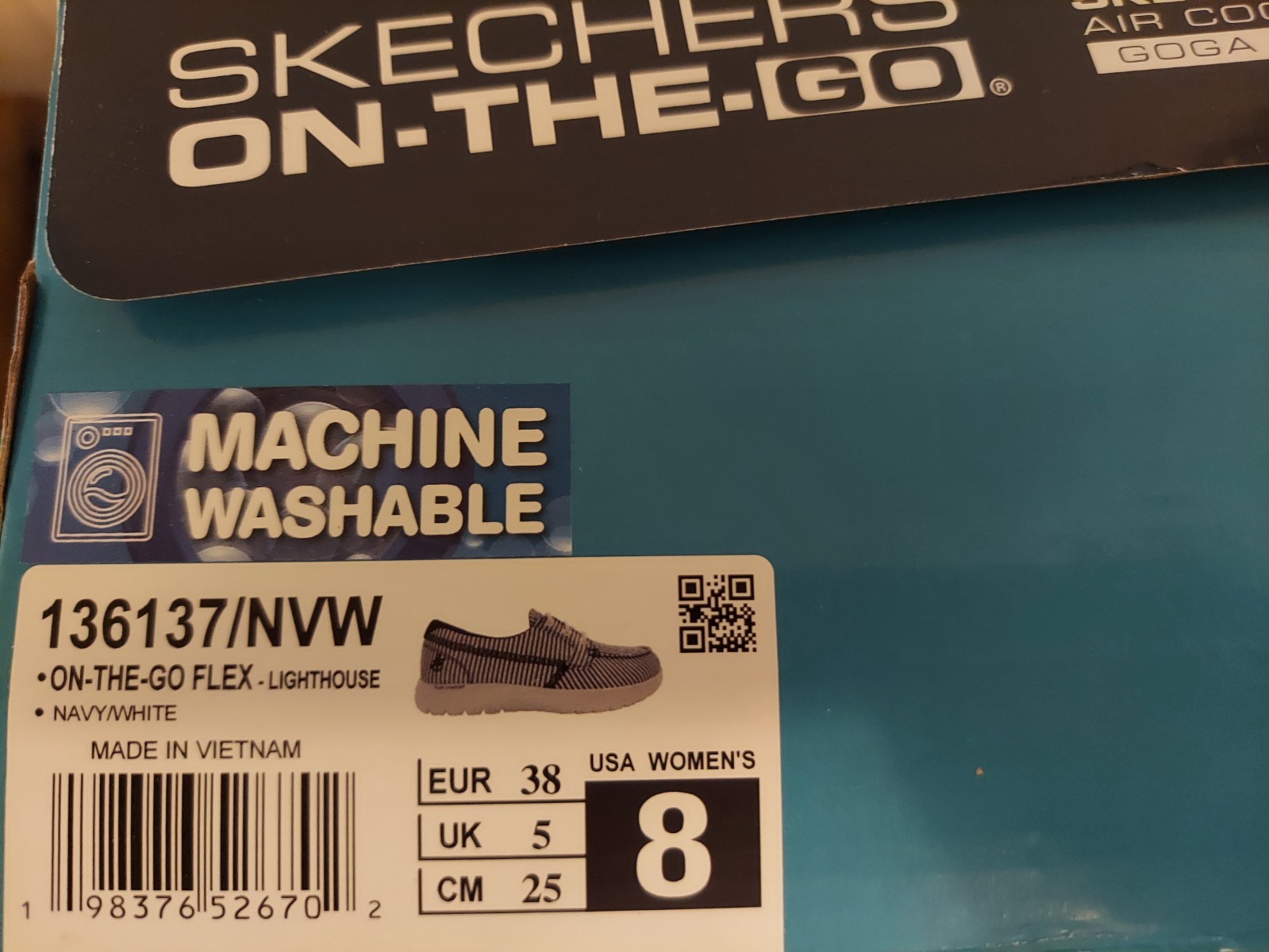 NWT Skechers Lighthouse Shoes Size 8