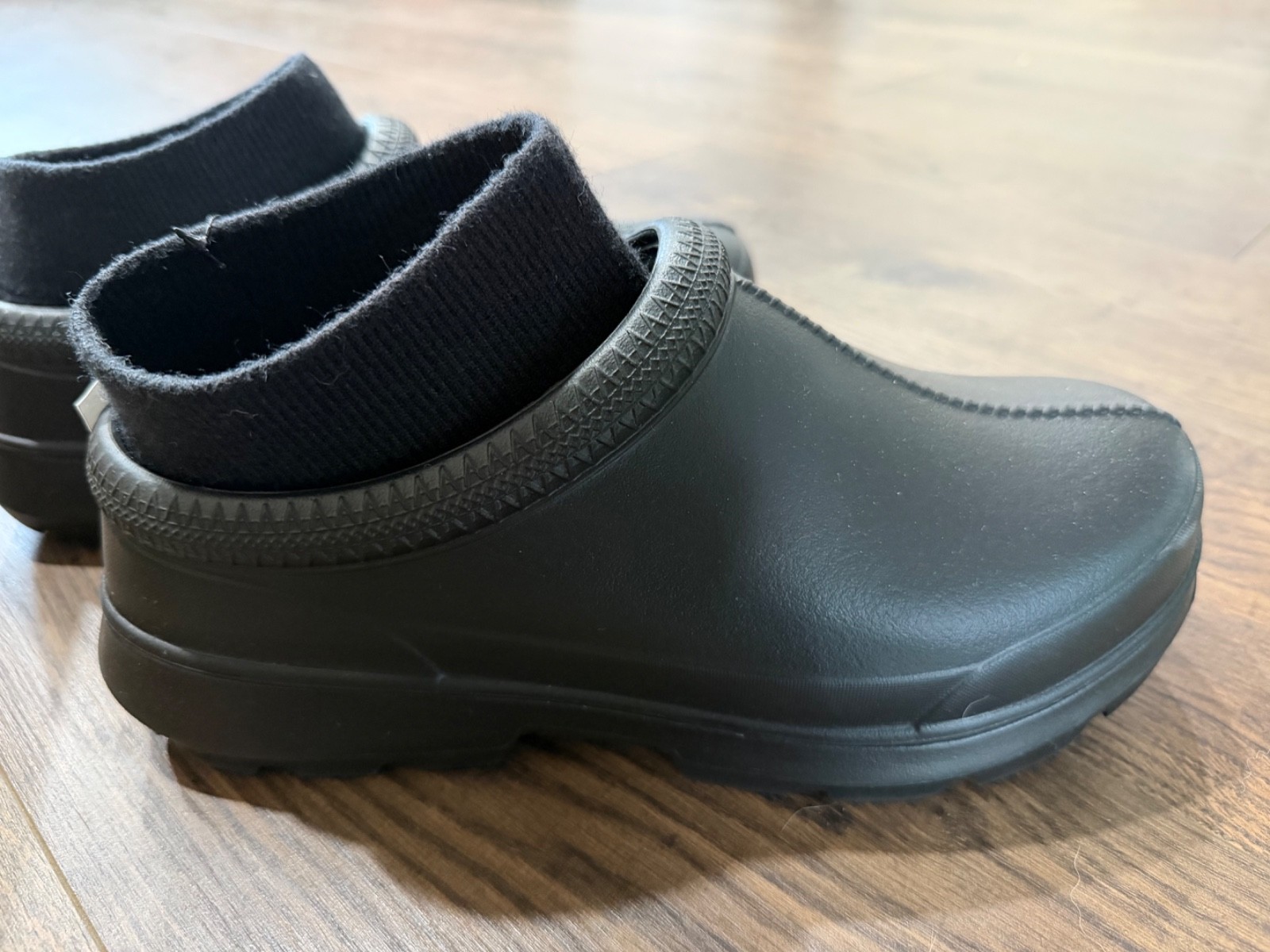 Ugg Tasman X Women’s Size 9 Black Rubber Slip-On Shoes
