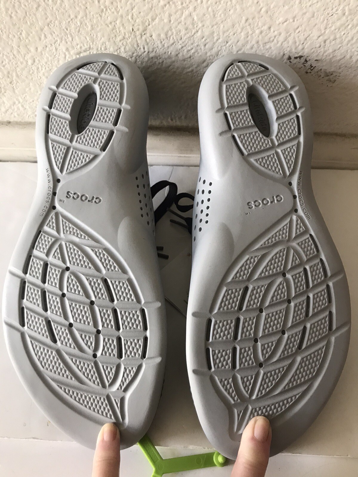 WOMEN’S CROCS BLACK/SLATE GREY LITERIDE 360 PACER SNEAKERS SHOES SIZE 10 NWT