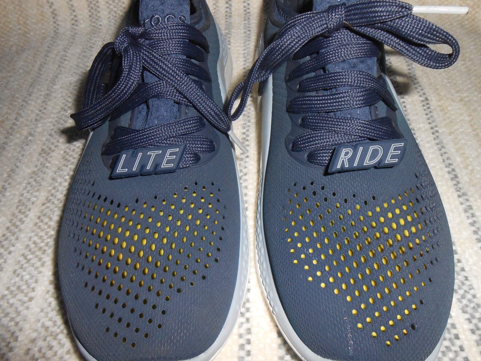 Crocs Literide 360 Pacer Sneakers Women 9 Blue Lace Up Comfort Water Shoe 206705