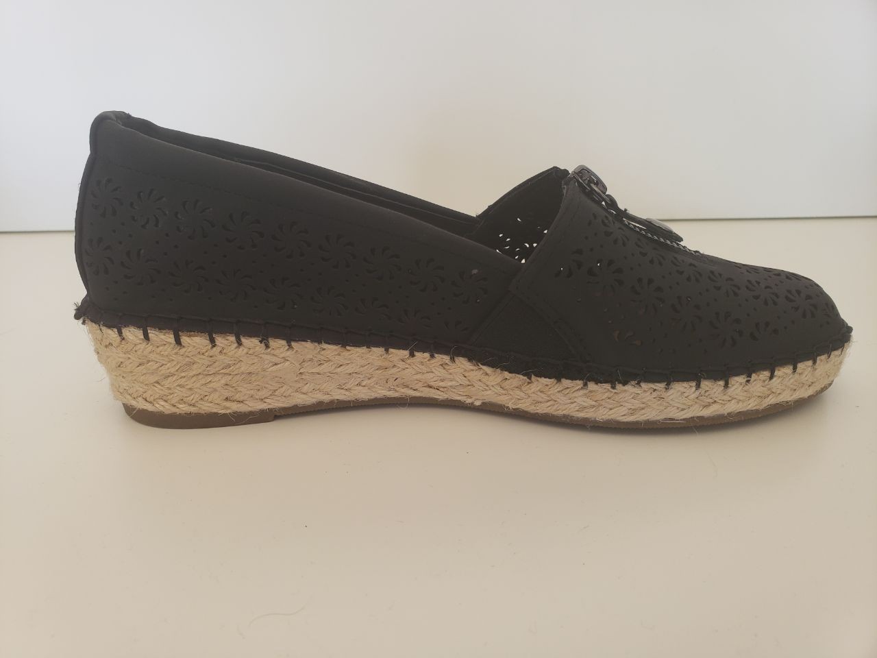 Women’s Easy Street Zenon Causal Shoes – Black Gore