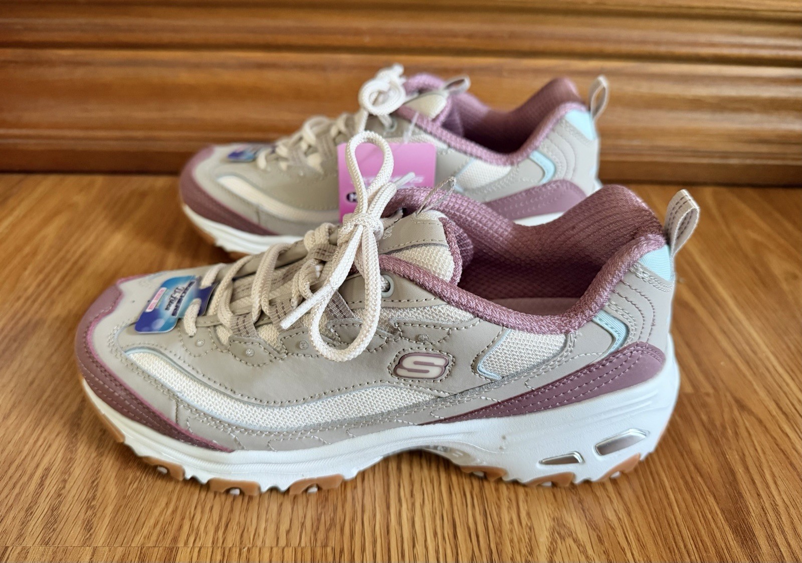 Skechers Women’s D’Lites Popular Vote Shoe Taupe/Multi Sneaker Size 7