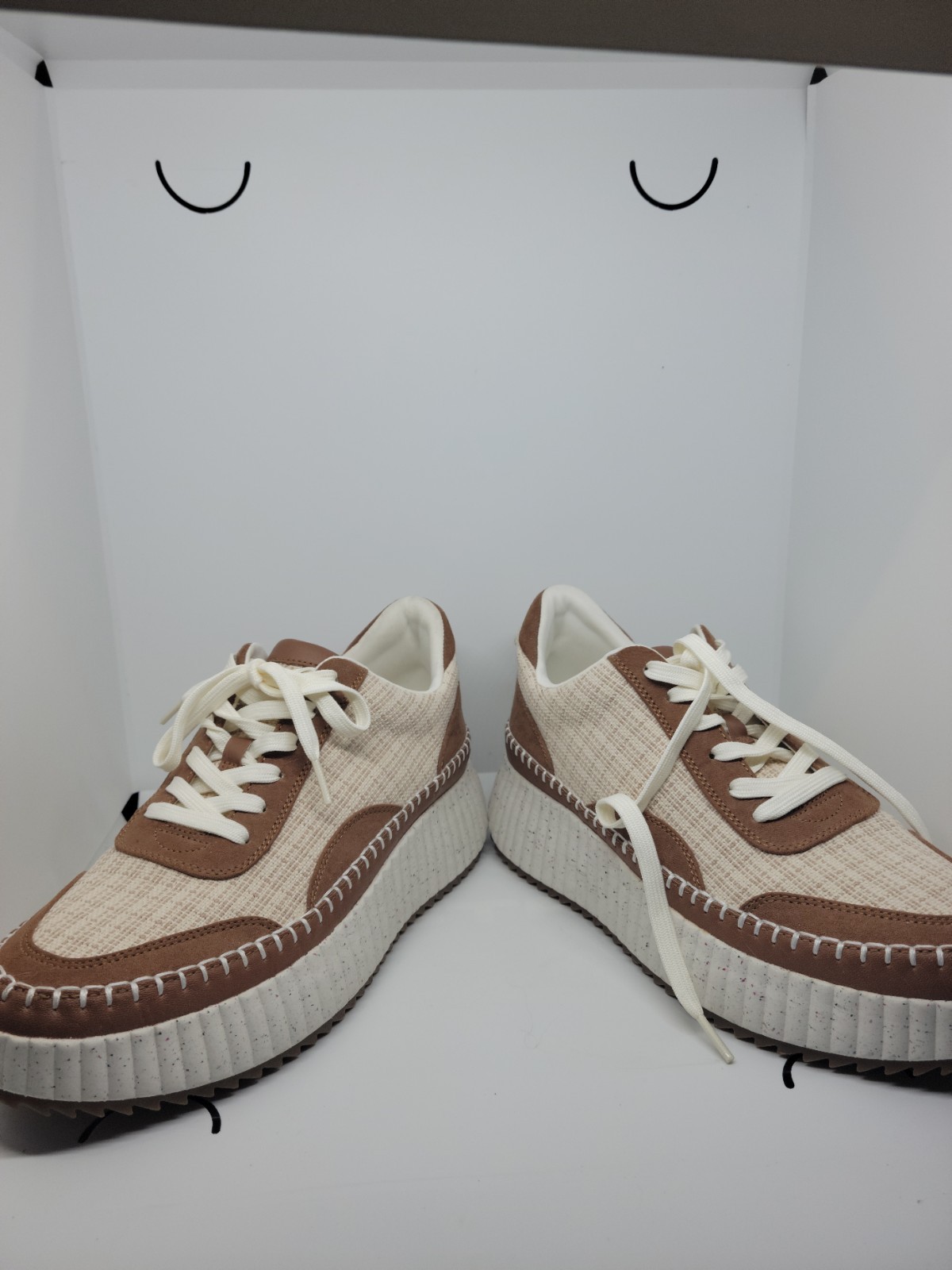Universal Thread Womens Persephone Casual Fashion Sneakers Tan Size 12