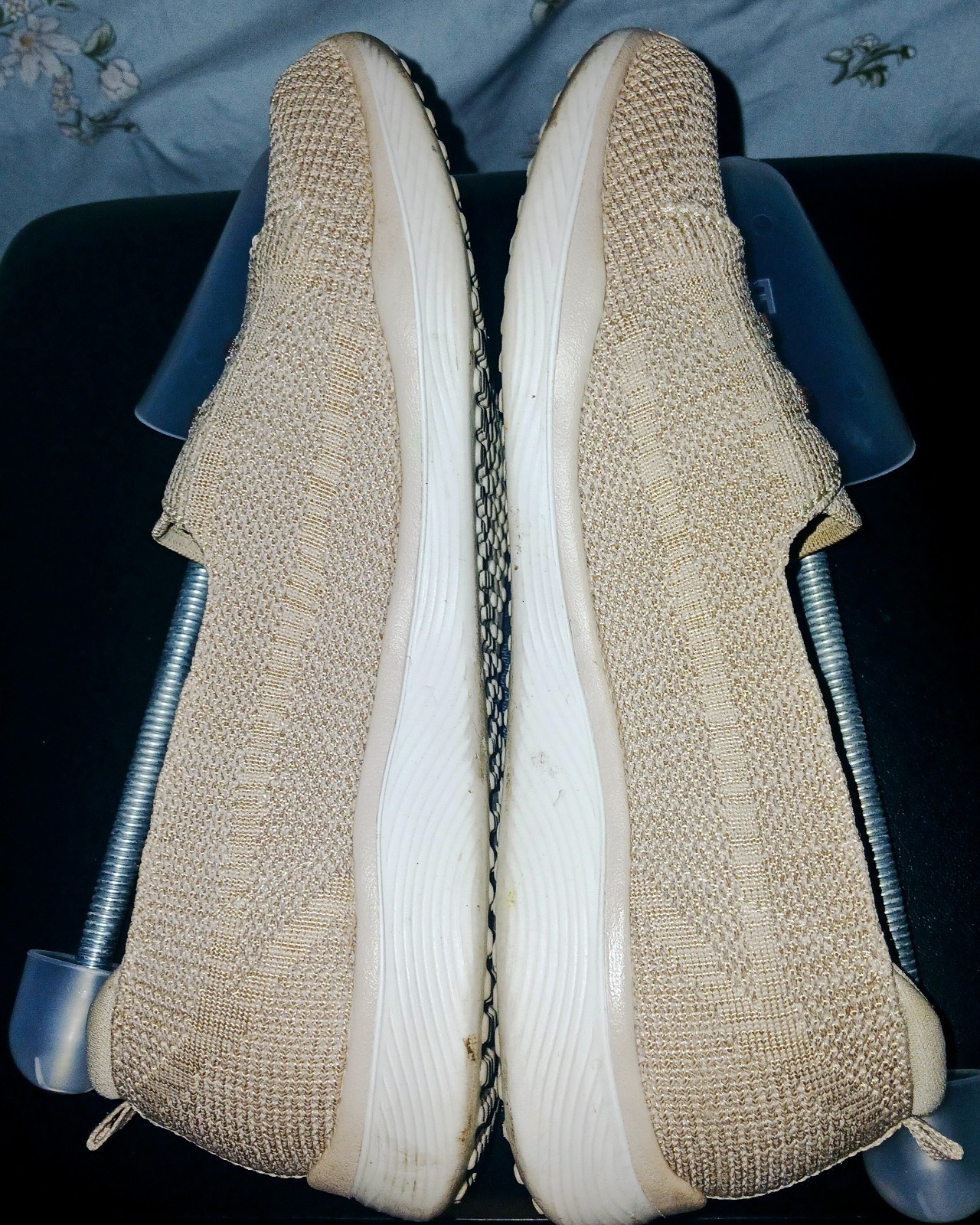 Skechers Air Cooled Memory Foam Stretch Fit Beige Knit Slip on Shoes Size 8