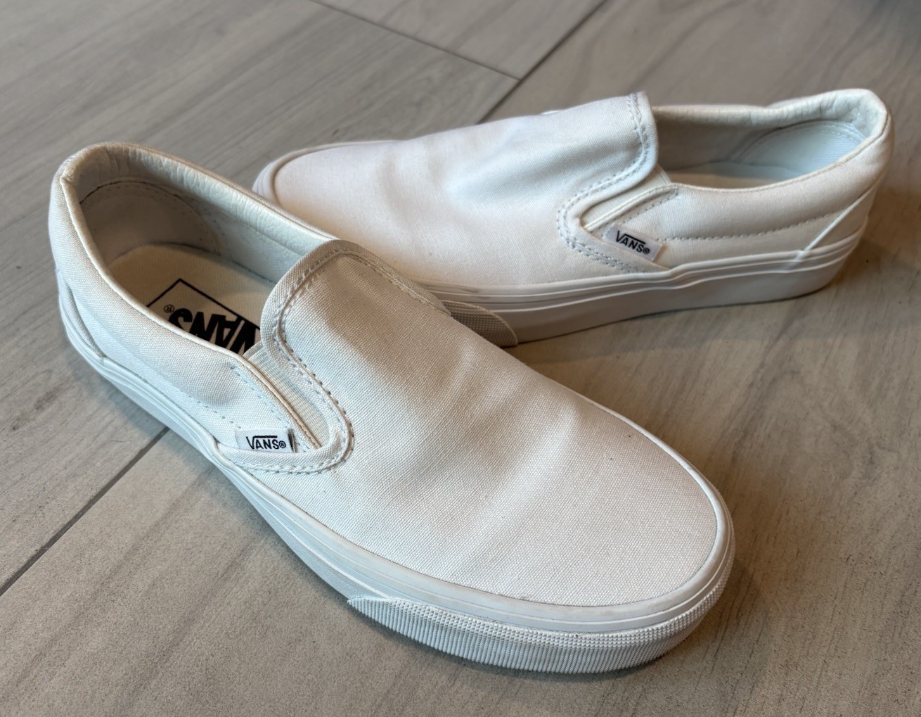 Vans Off The Wall Classic Slip On Sneakers White Low Top Unisex M/5 W/6.5