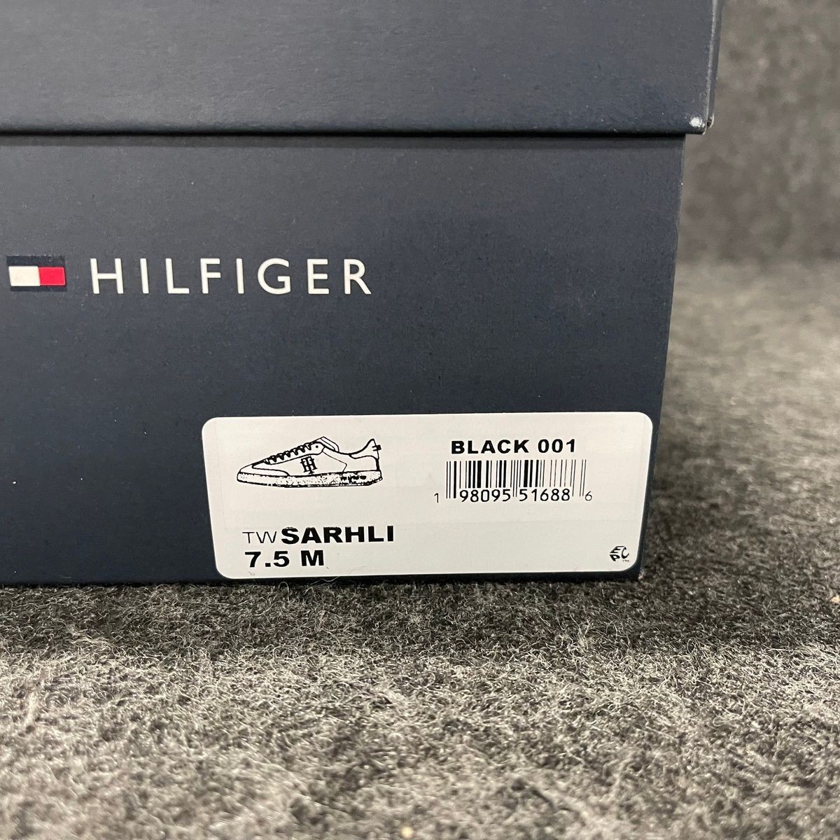 TOMMY HILFIGER Sarhli Lace-Up Sneakers Women’s Size 7.5 Black
