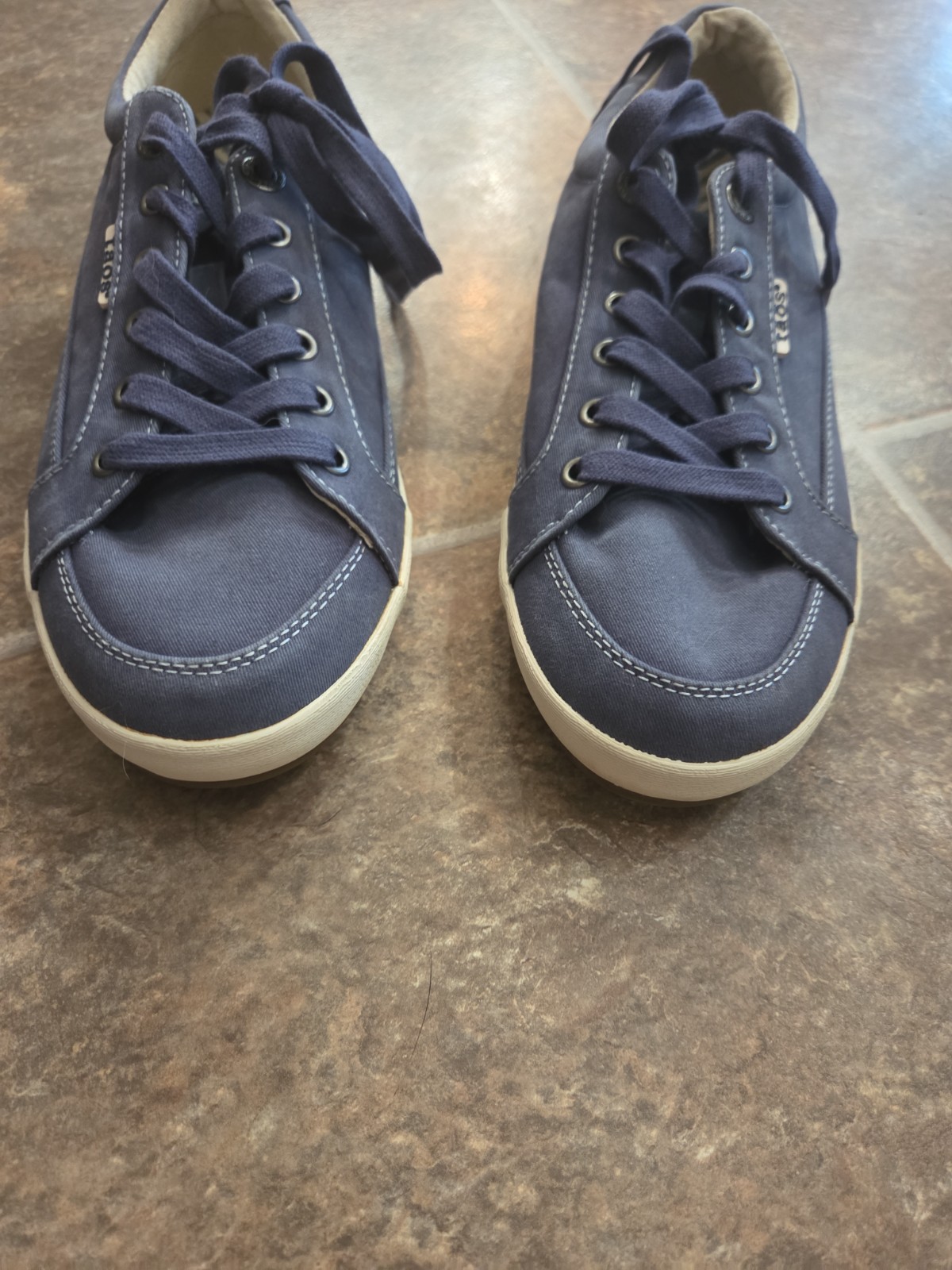Taos Moc Star Shoes Sneakers Womens size 9.5 Blue Washed Denim Casual Comfort