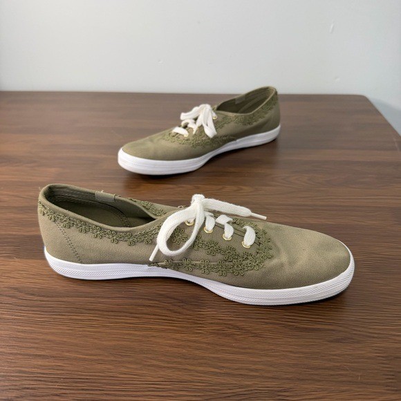Keds Champion Crochet Olive Green Canvas Sneakers WF66259 Womens 8.5