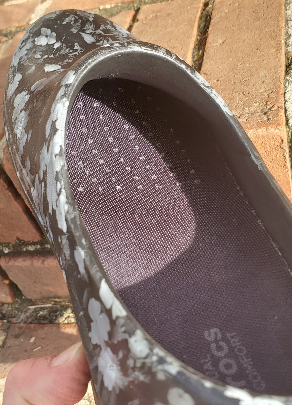 *Crocs*Neria Pro II●Women’s Clogs Sz.W10●Graphic Floral Print●Slip Resistant🐊