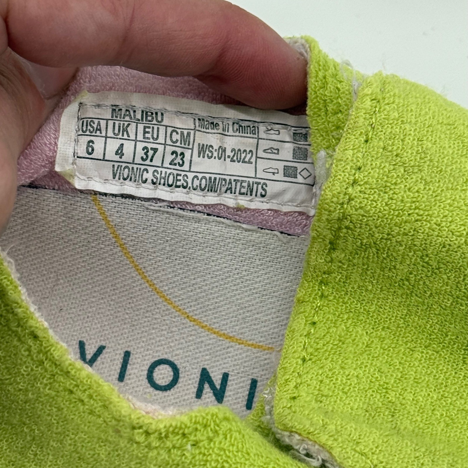 Vionic Beach Malibu Womens 6 Lime Green Terry Cloth Slip On Sneaker Vegan NEW
