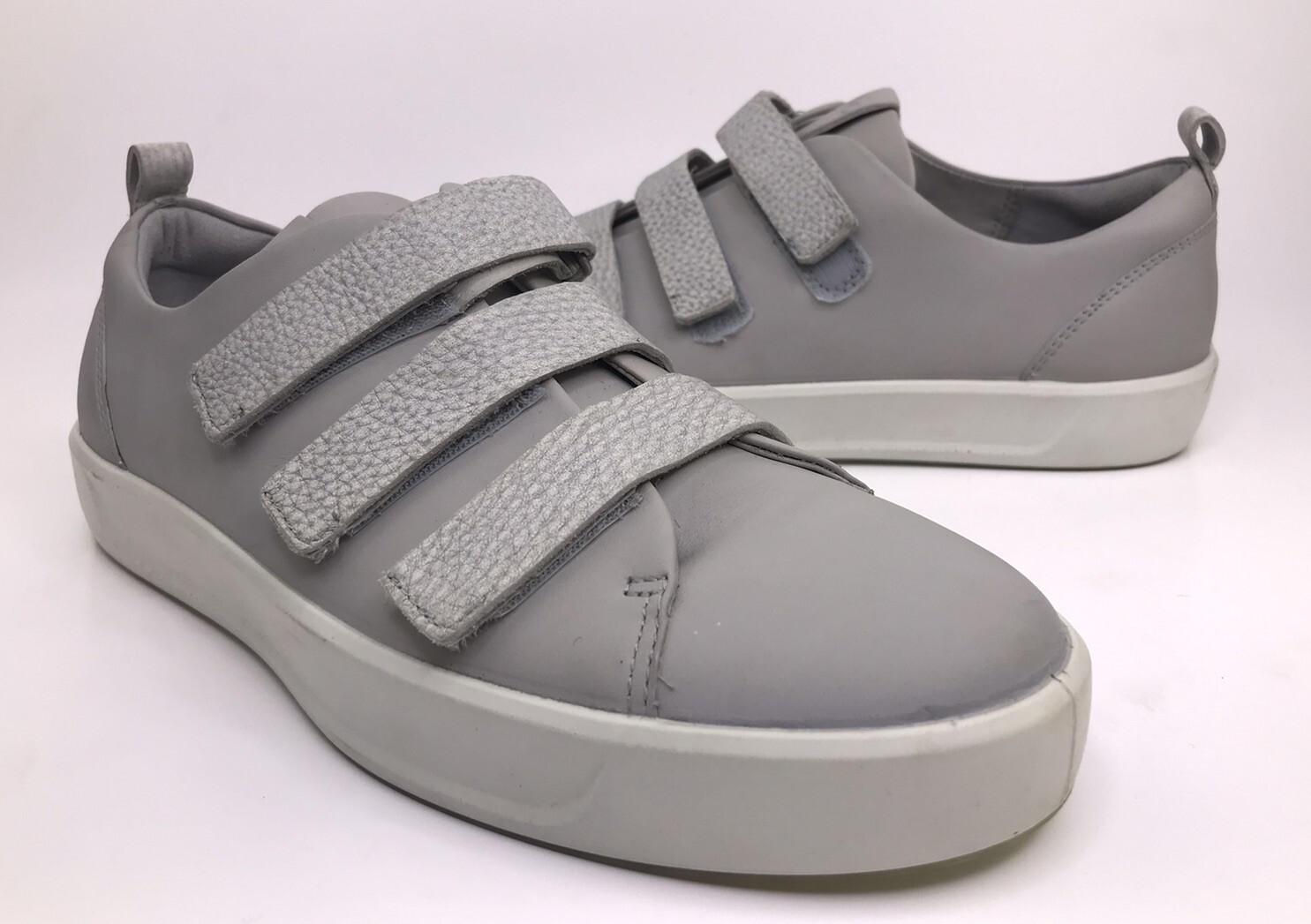 Ecco Soft 8 womens Sz 10 US leather straps sneakers concrete wild dove EUC