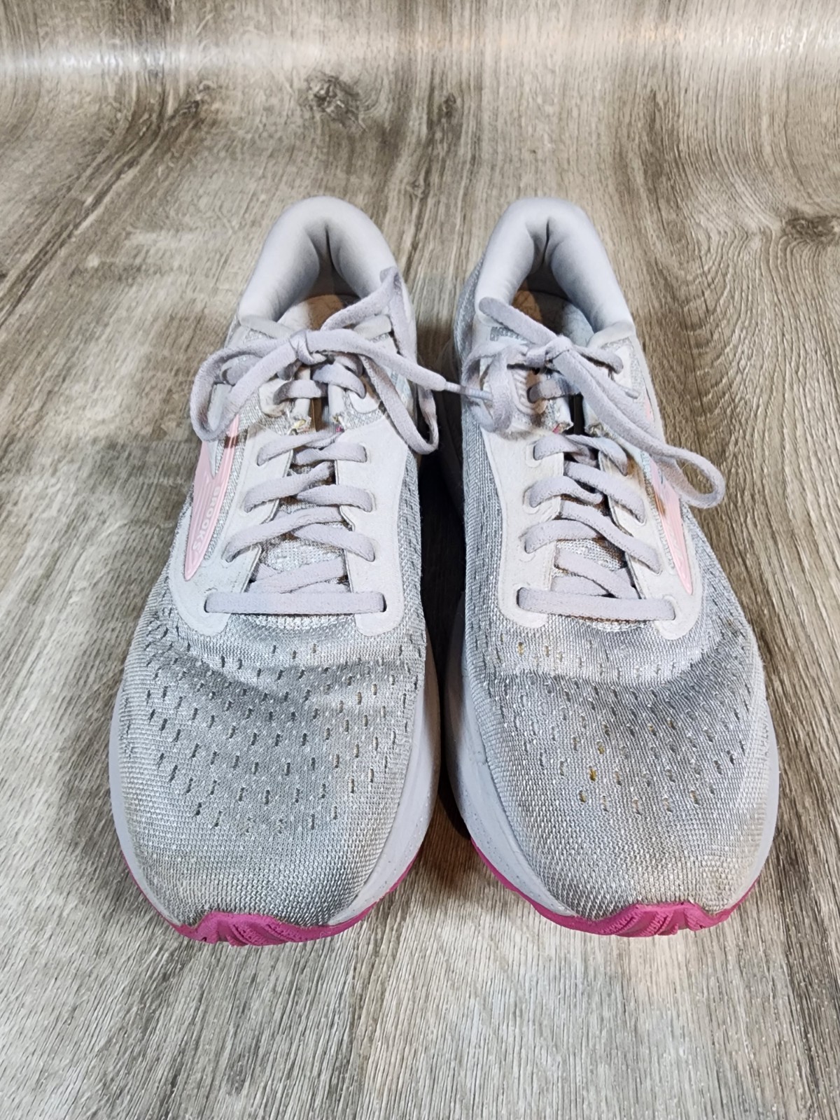 Brooks Adrenaline GTS 24 Women Shoes Sz 9 B Alloy White Lace-Up Low Top Sneakers