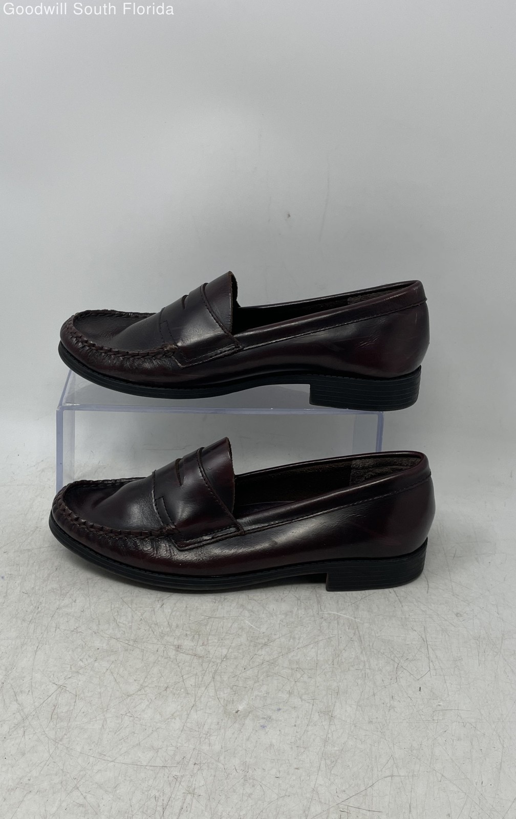 School Issue Womens Ivy Red Leather Moc Toe Slip-On Penny Loafer Shoes Size 7 W