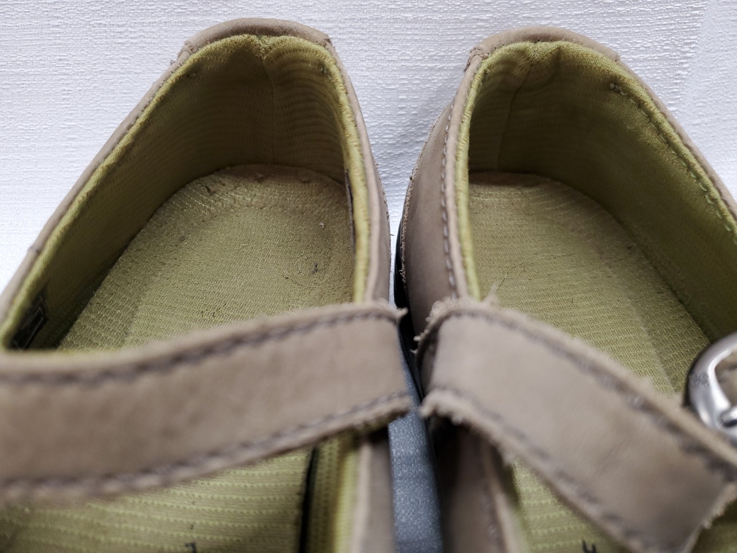 Keen Mary Janes Lug Comfort Taupe Olive Buckle Strap Nubuck Leather EU 38.5 US 8