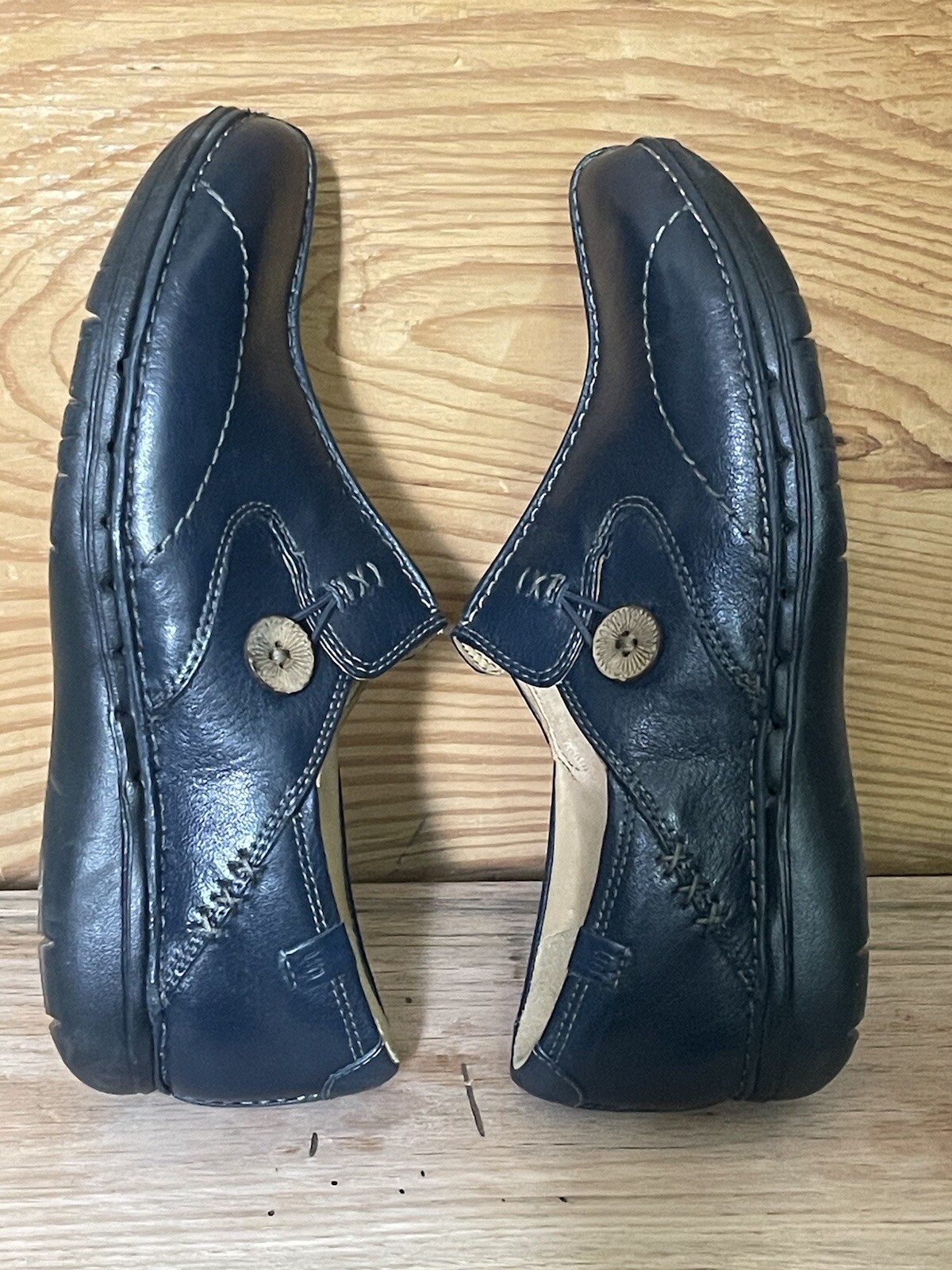Clarks Womens Shoes Navy Leather Size 7 N Slip On Comfort Unstructured Un Loop
