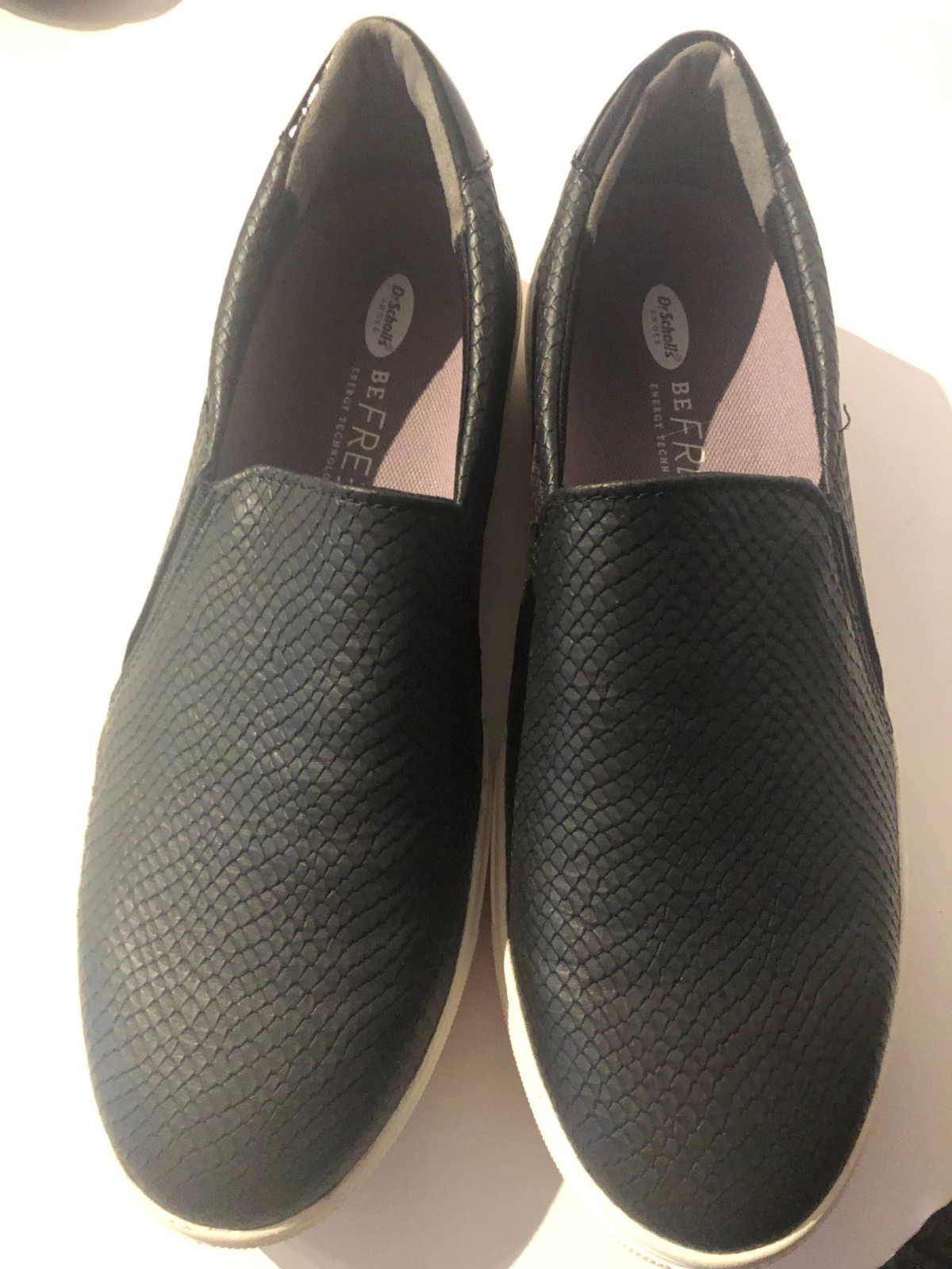 dr scholls nova slip on sneakers – size 10