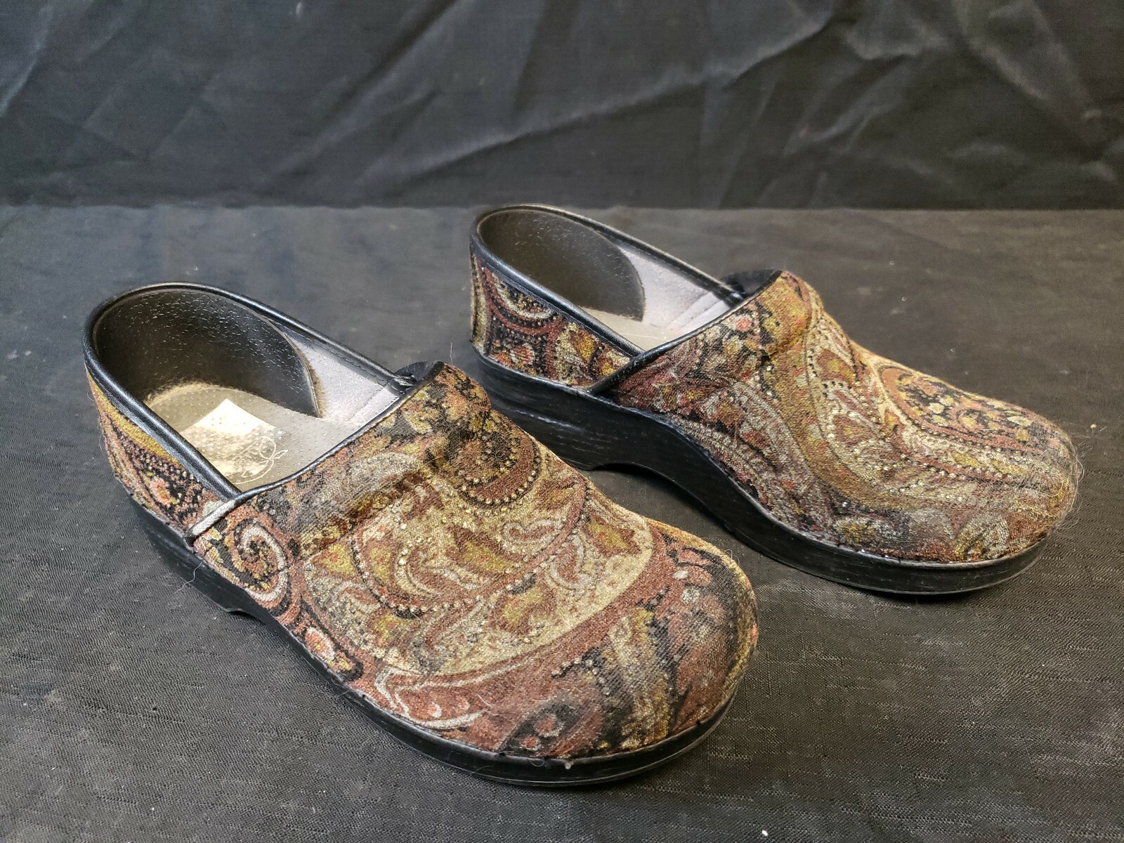 Dansko Comfort Clogs Sz 38 Medical/Nursing Vegan sparkly Tapestry cloth shoes