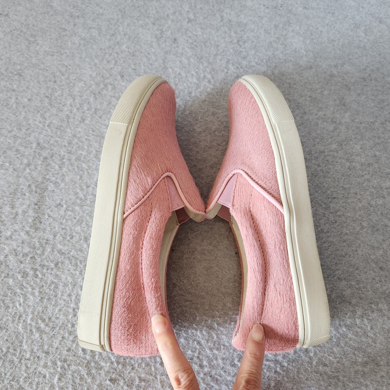 EUC Steve Madden Ecentric Pink Pony Hair Slip-On Fashion Sneaker Comfort US 7.5B