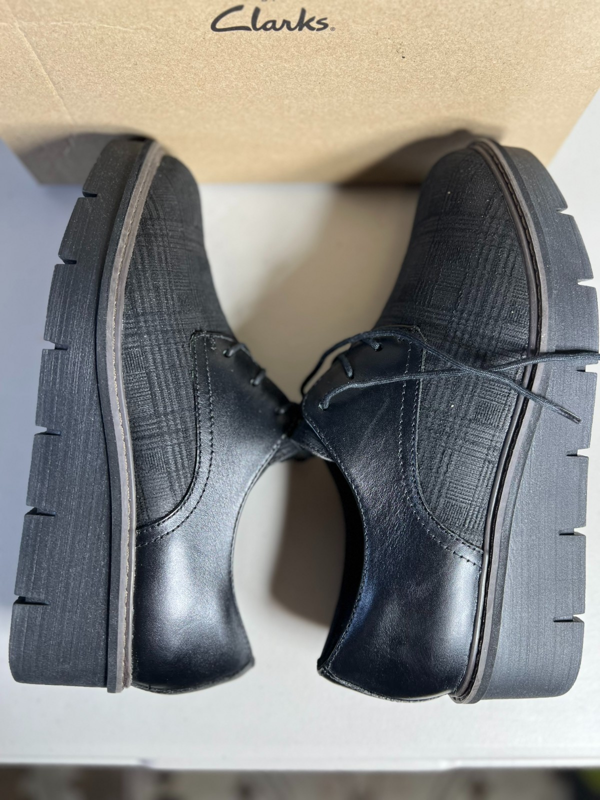 Clarks NEW Women’s Airabell Tye Oxford Black Interest Size 10 Medium Noir