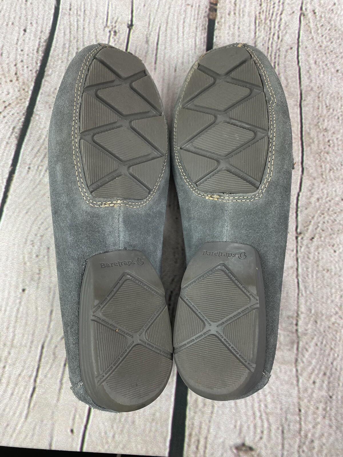 Baretraps Size 7M Otella Embroidered Suede Gray Comfort Loafers EUC