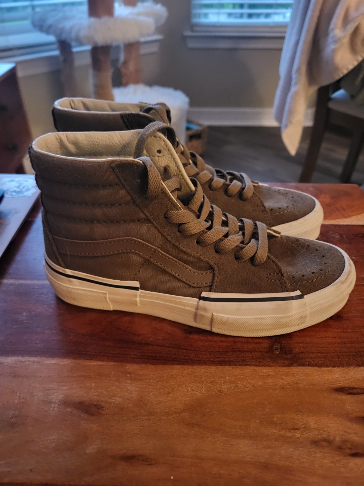 Vans Old Skool Olive Green Suede Size W6.5/M5