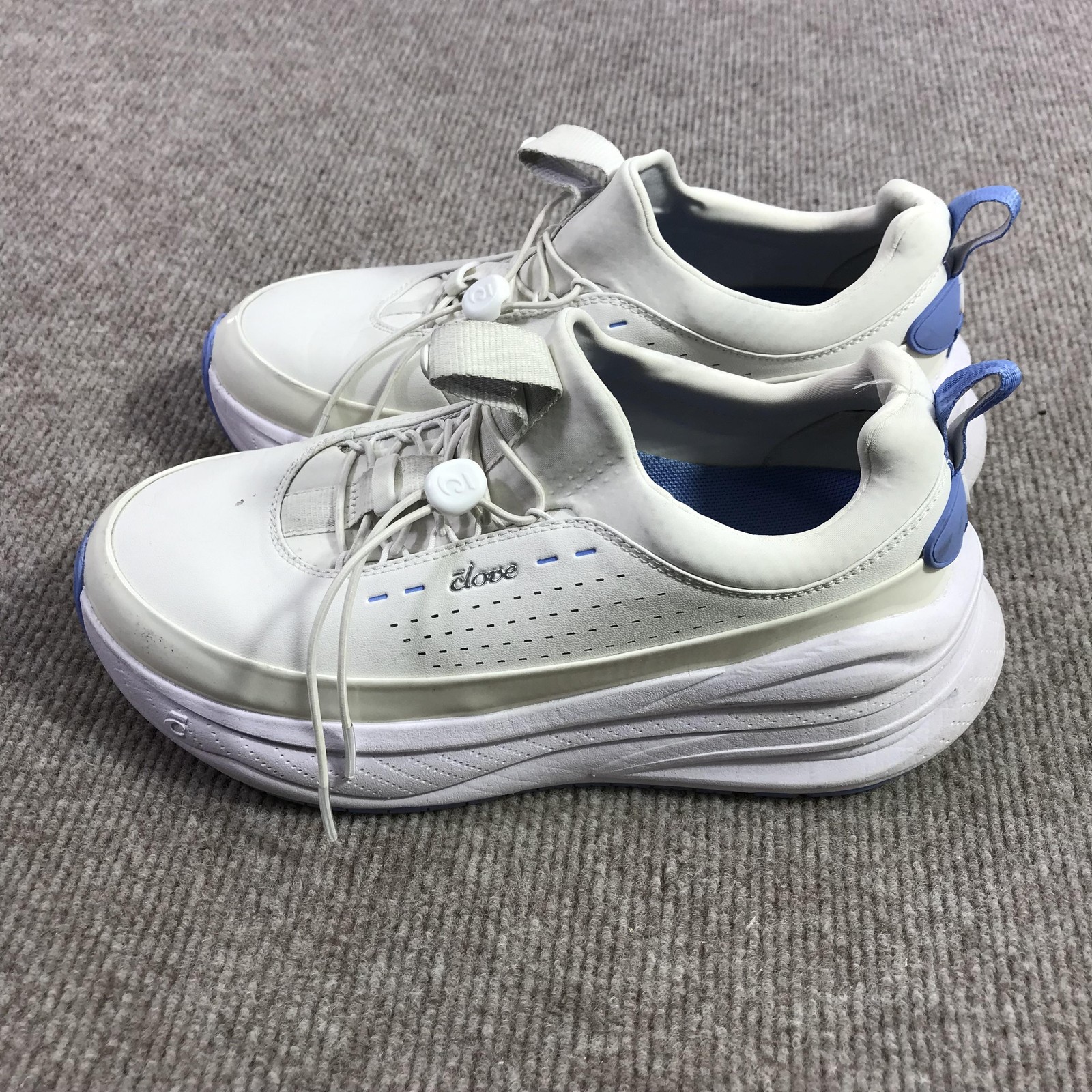 Clove Shoes Womens Size 9 Womens 7.5 White Nursing Sneakers CtResistant
