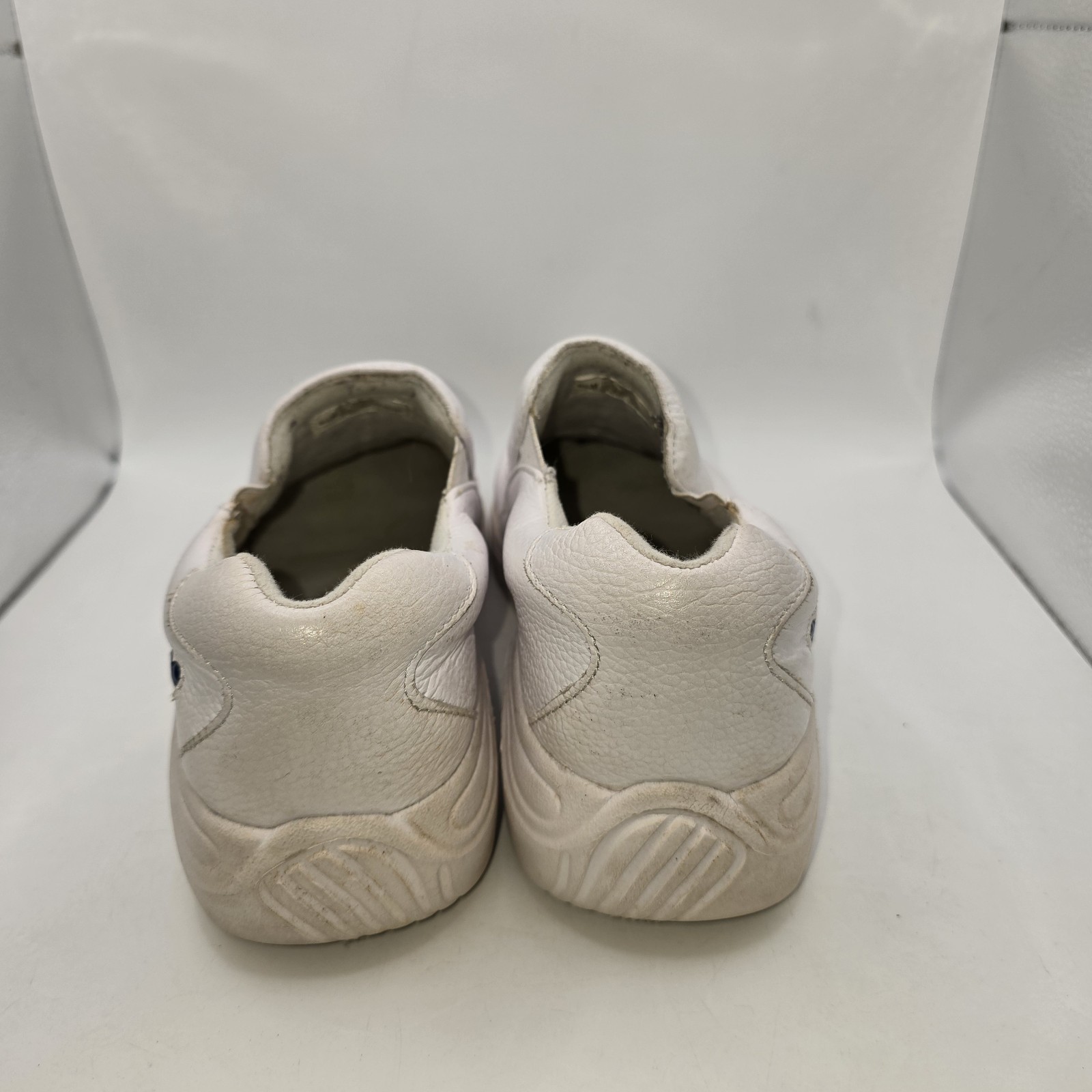 Nurse Mates Women’s Dove, White Slip-On Shoes, Size 8.5M.