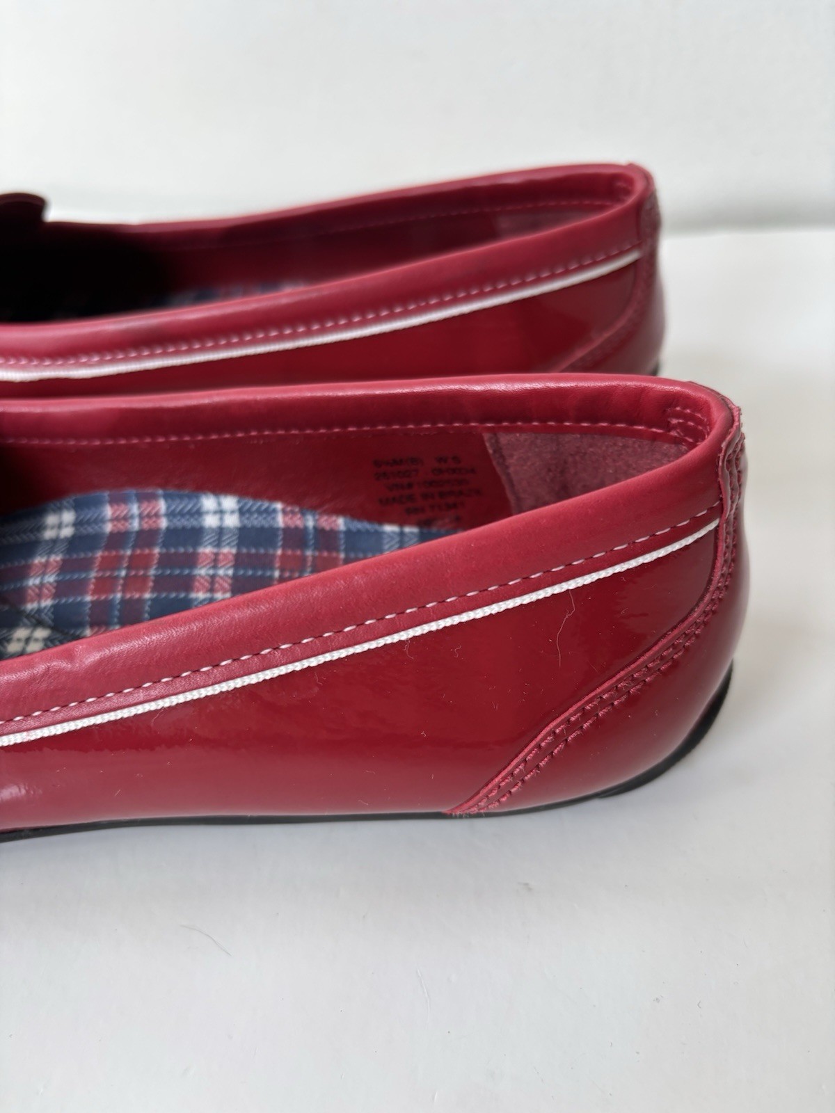 ll bean shoes Womans 6.5 M Red/White Stripe vinyl Shinny Slip On’s Plaid Linning