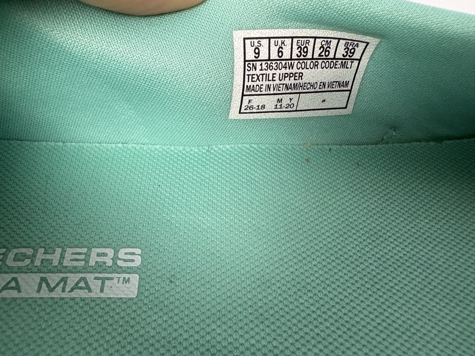 Skechers Gen 5 Women’s 9 Shoes Slip On Rainbow Goga Mat Natural Flats Bow