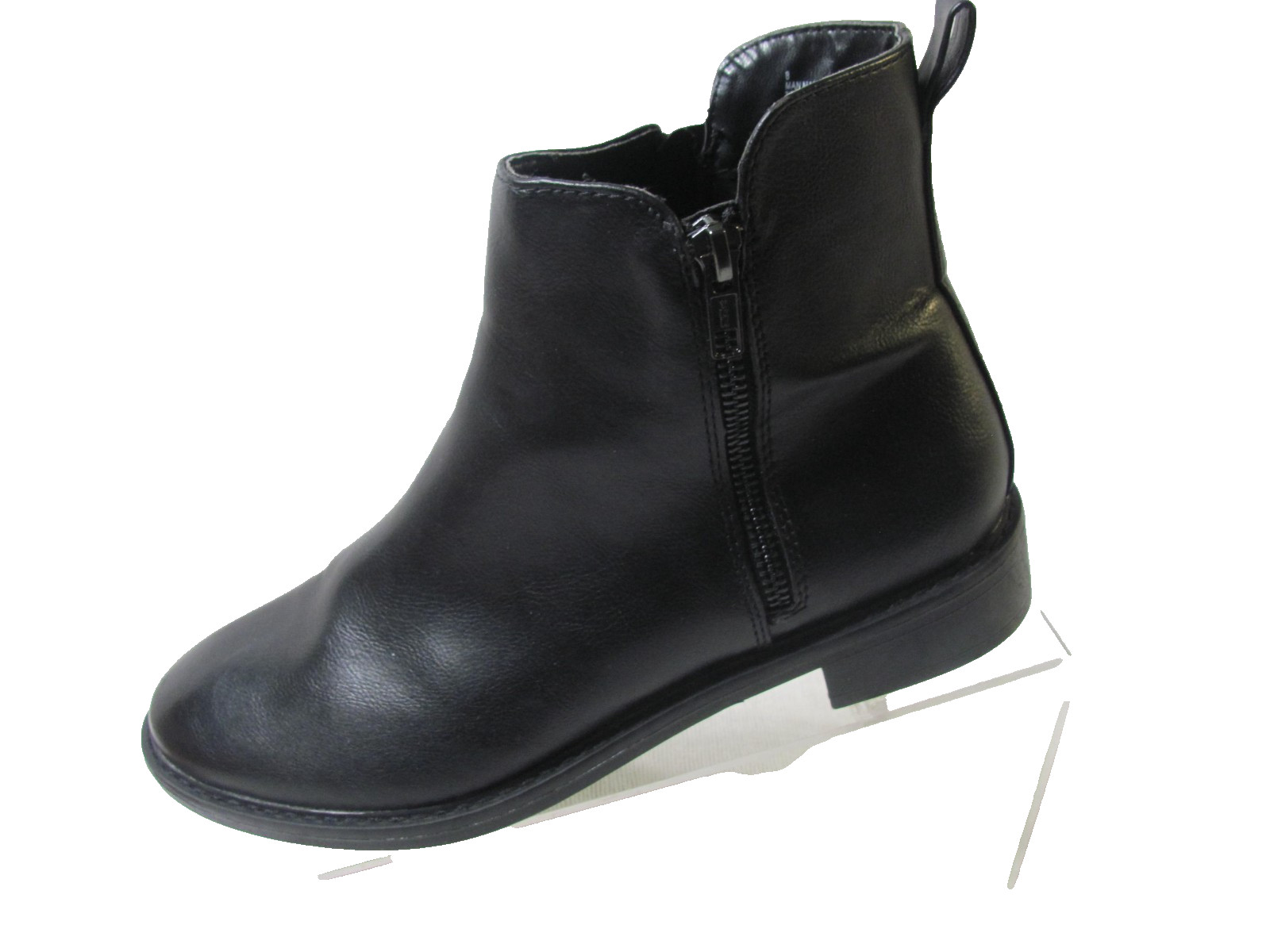 Woman’s Universal Thread Side Zip Round Toe Size 8 Black Ankle Boots Shoes