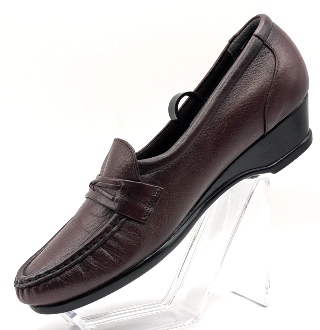 SAS Women’s Leather Loafer, Tripad Comfort, Burgundy, 1.5″ heel, Slip-on Size 6M