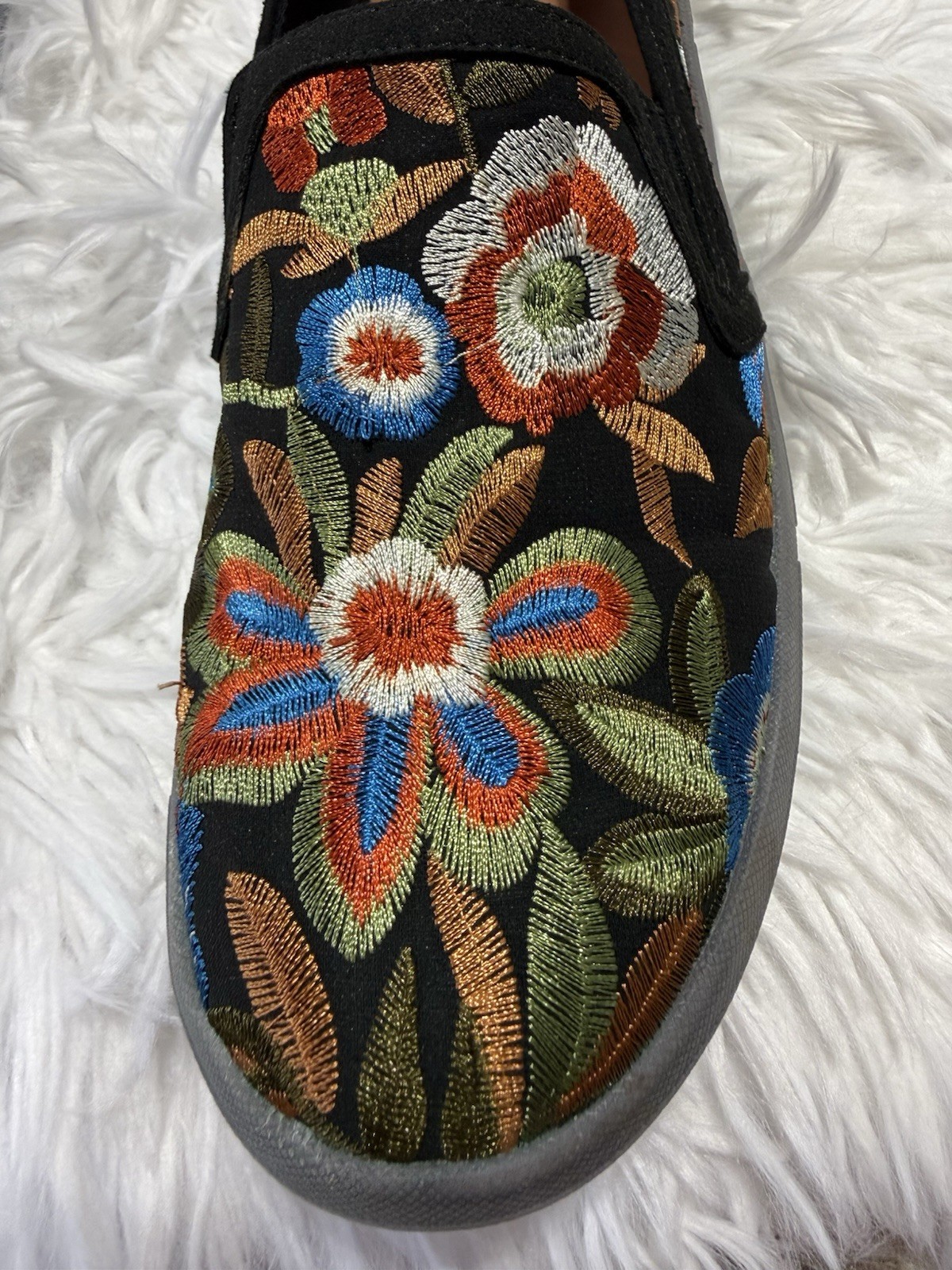 Baretraps Women’s 11 Beech Floral Embroidered Slip-On Casual Shoes Black Boho