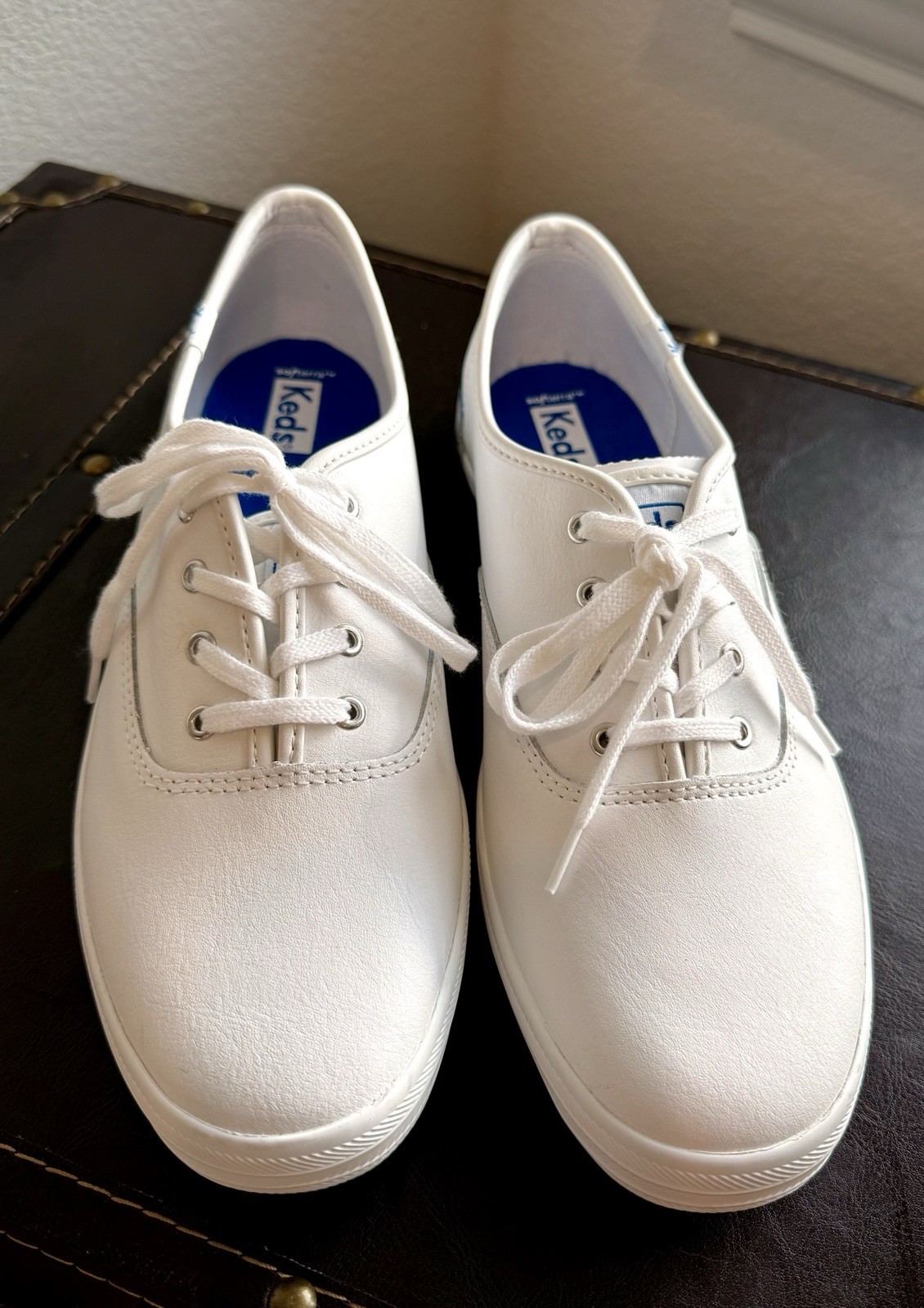 Keds Women’s Champion Original Leather Sneakers, White Leather, 9.5 M (US) NEW