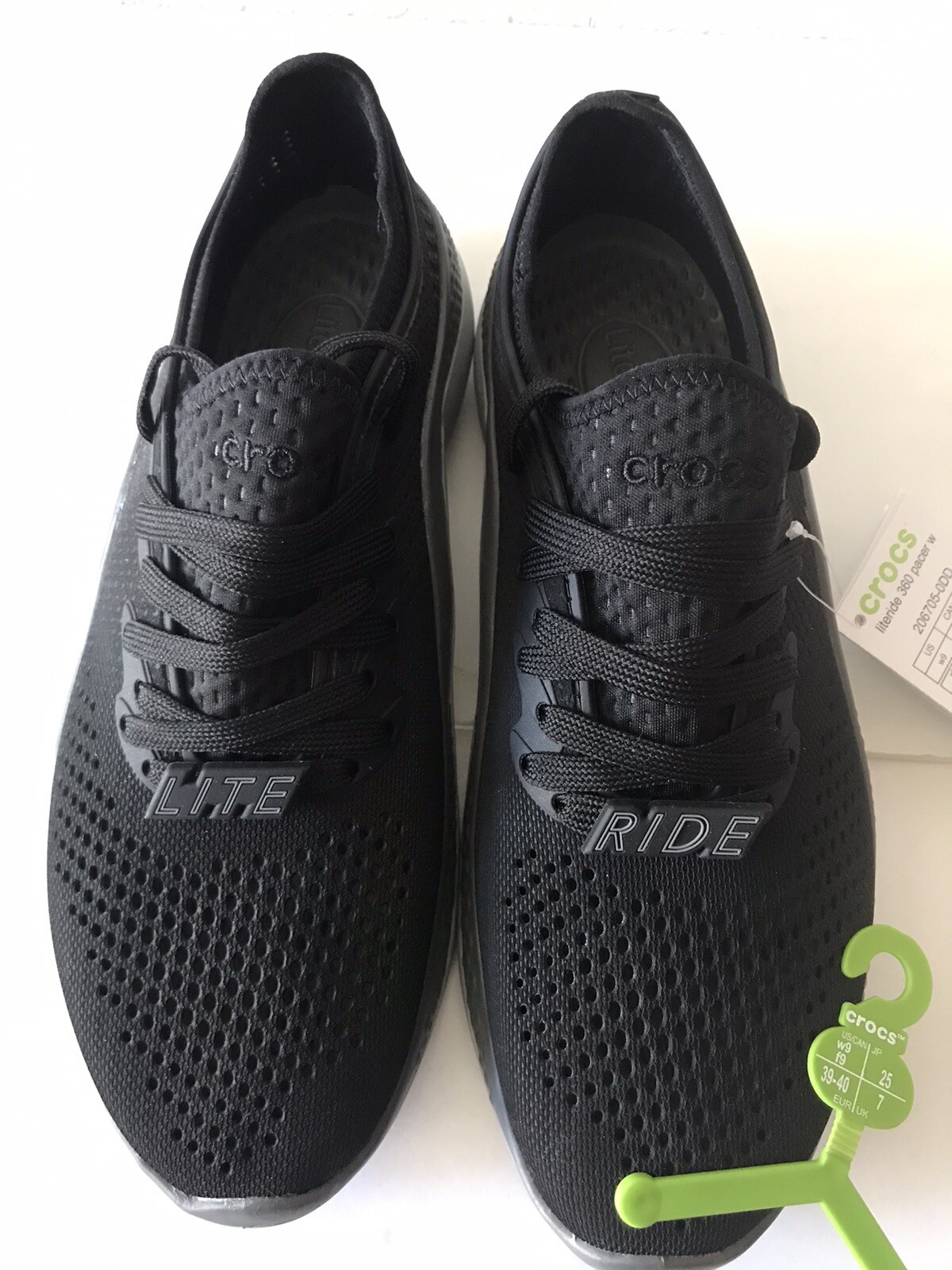 WOMEN’S CROCS BLACK/SLATE GREY LITERIDE 360 PACER SNEAKERS SHOES SIZE 9 NWT