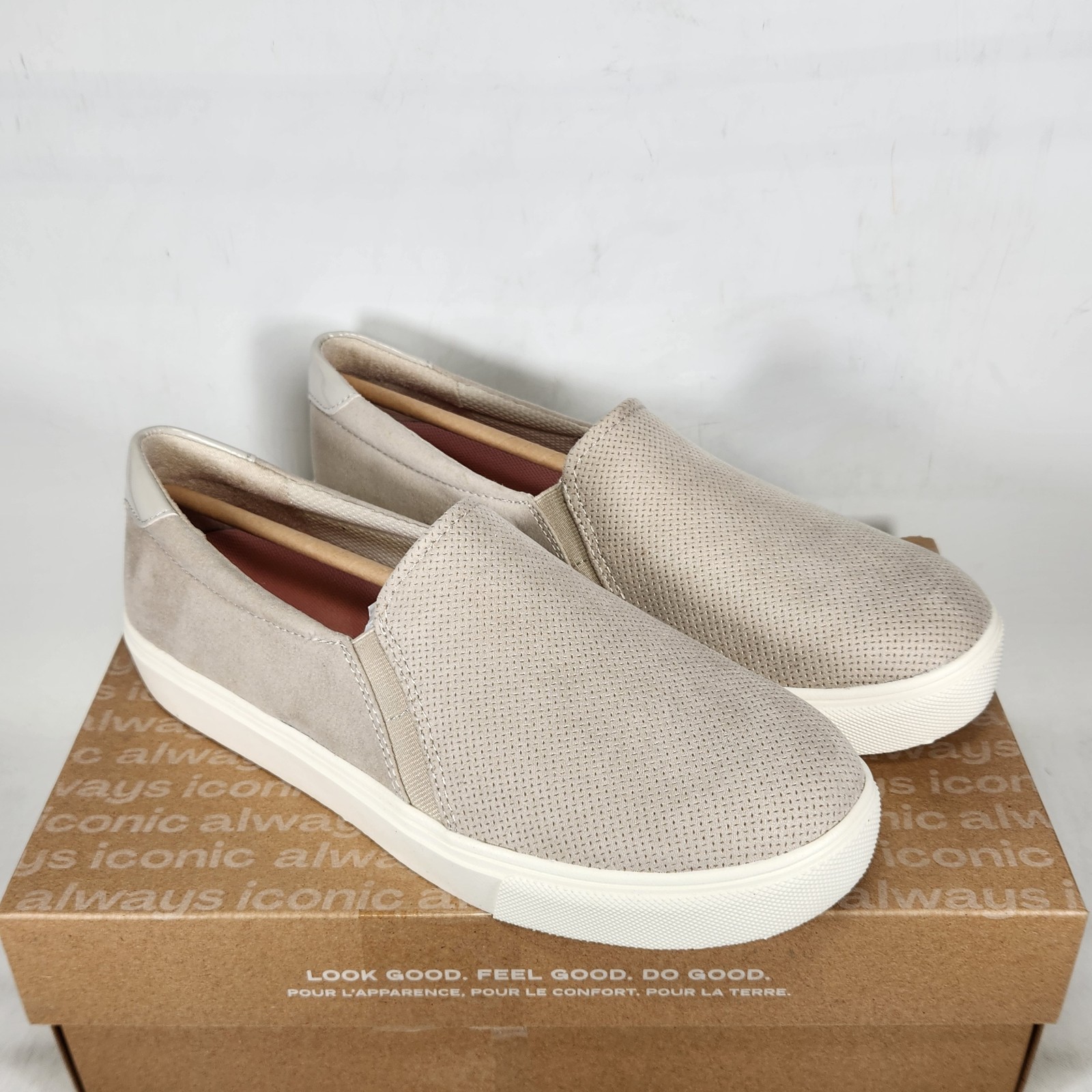 Size 9.5 WIDE – Dr Scholls Nova – Oyster