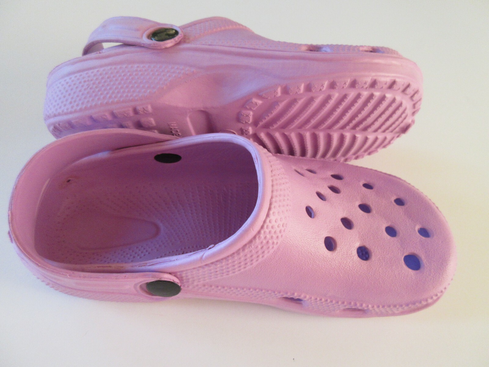 Casual Women’s Slip On Garden Clogs Sandal Lavender Color Variety Of Sizes New