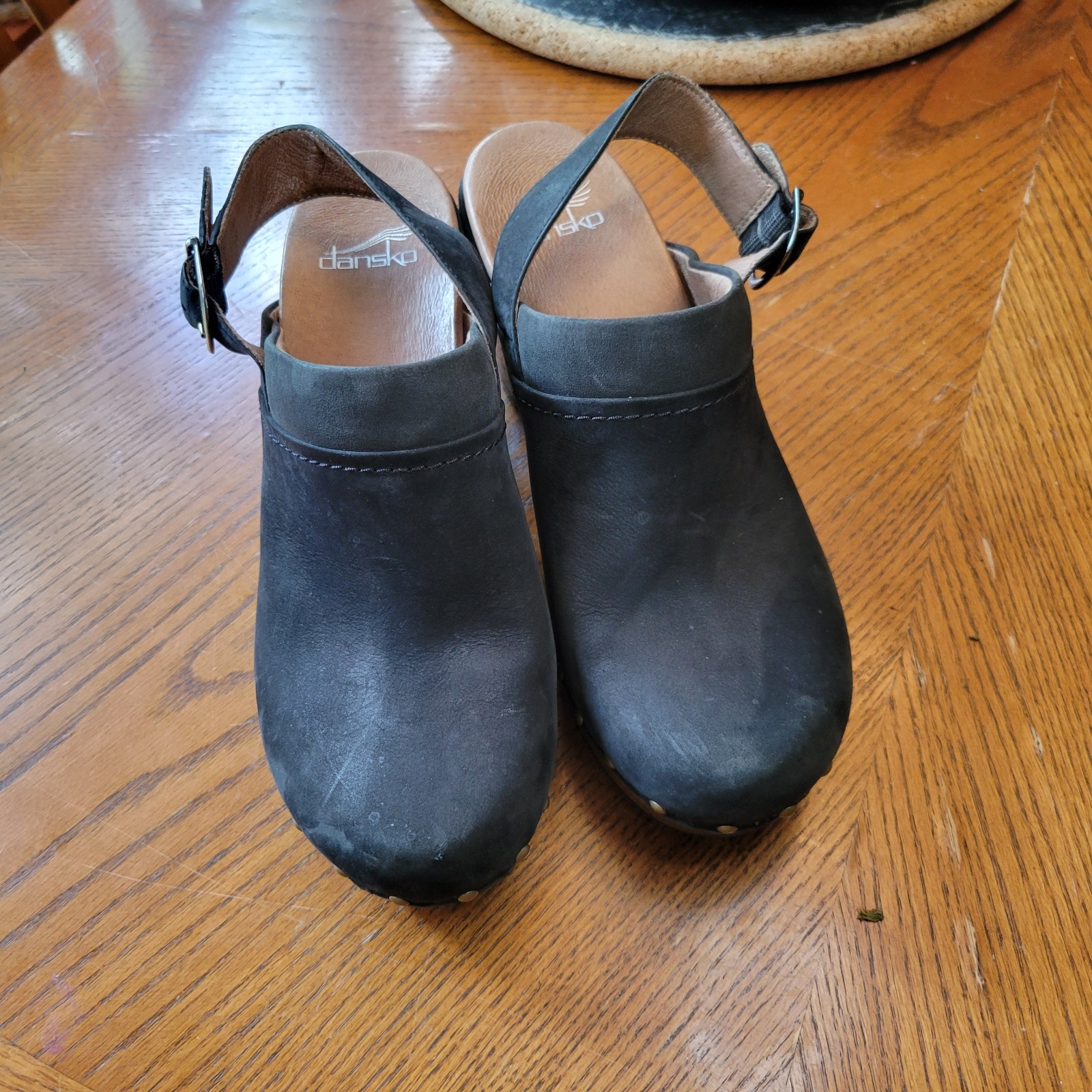 Dansko Delle Suede Slingback Platform Clogs Black Studded 38 8.5-9
