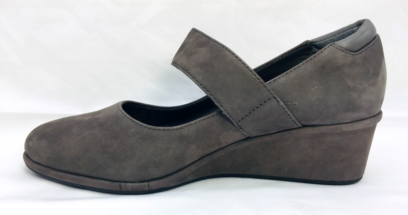 NEW Nurture Mary Janes Womens Shoes Sz 8M Gray Suede Wedge Heel Hook/Loop Strap
