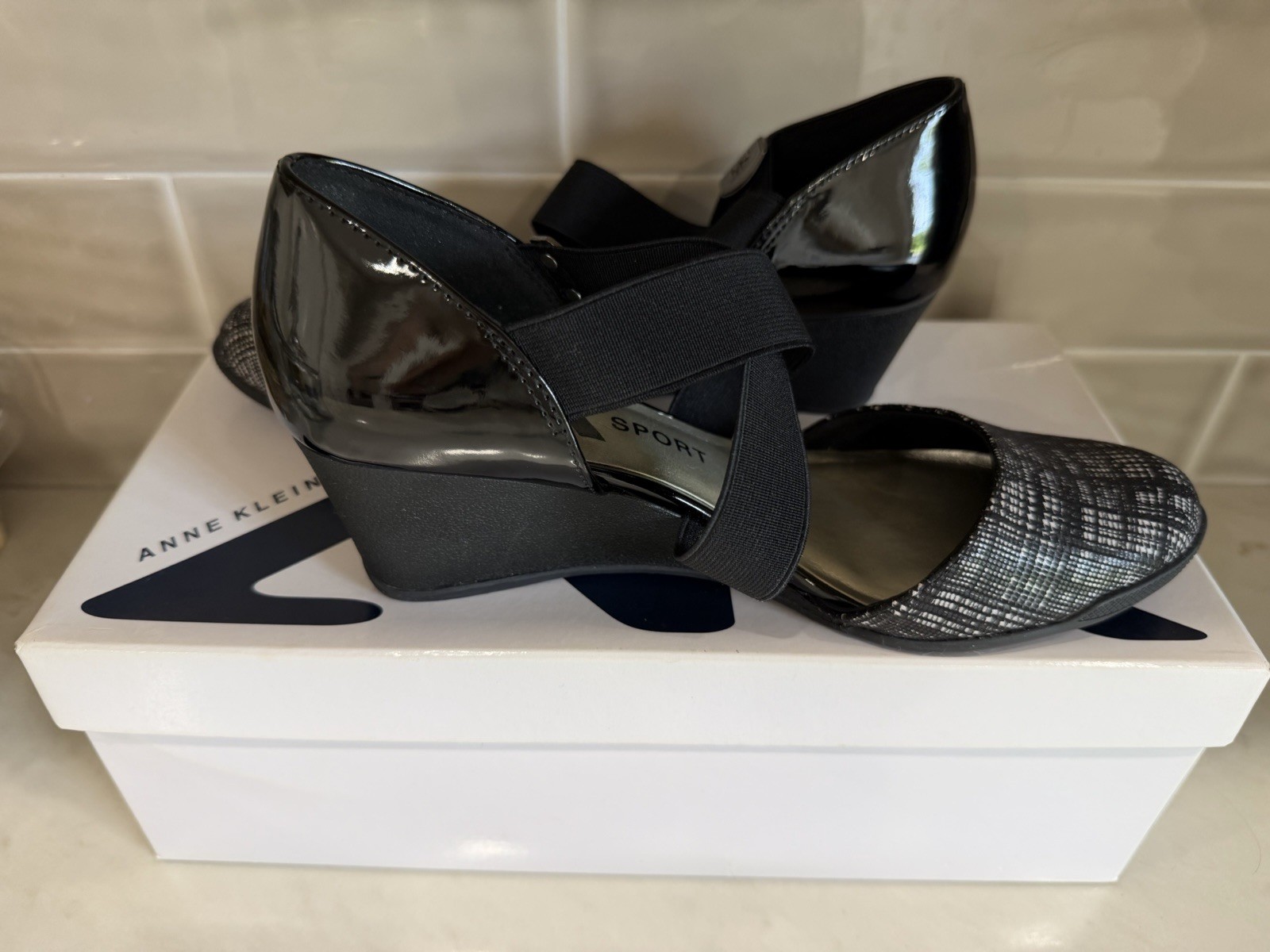 Anne Klein AK Sport Teaberry Slip On Wedge Black/White Size 6.5 Snake Skin NIB