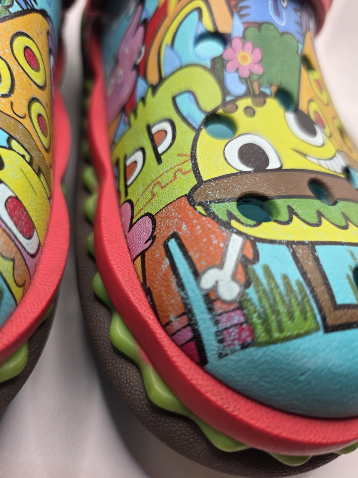 Crocs Jon Burgerman Burger Clogs Limited Edition Graphic Men’s 7 Women’s 9 RARE