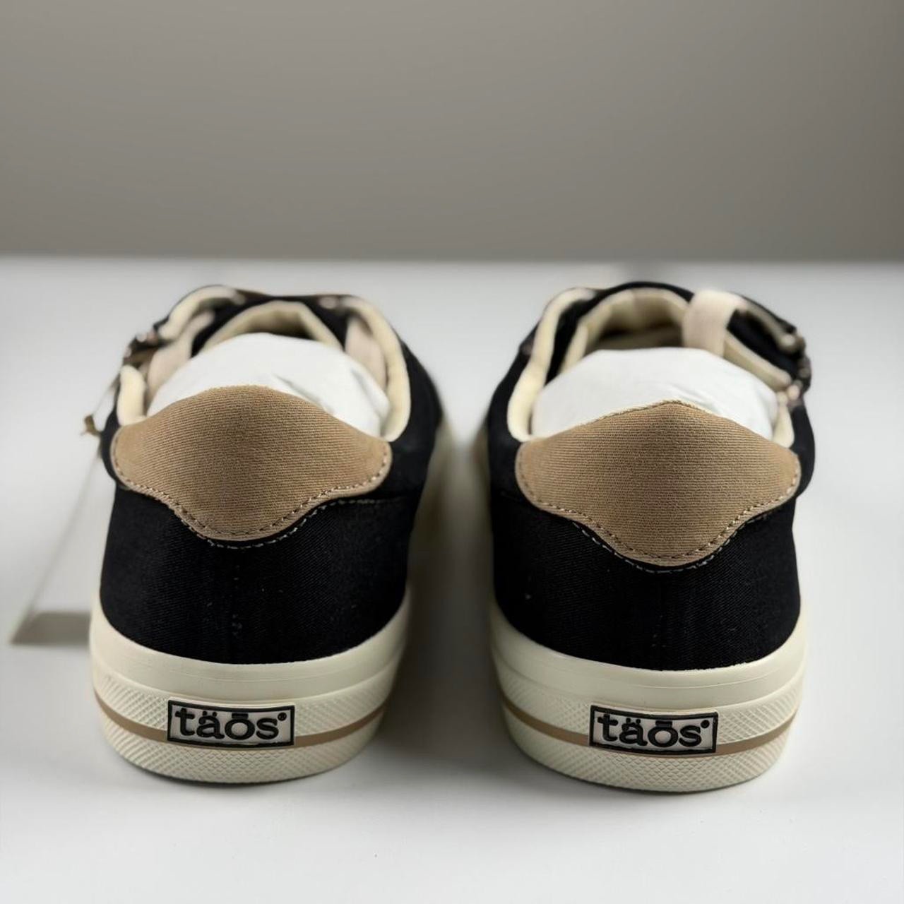 Taos Z Soul in Black Tan Distressed, Size 7.5